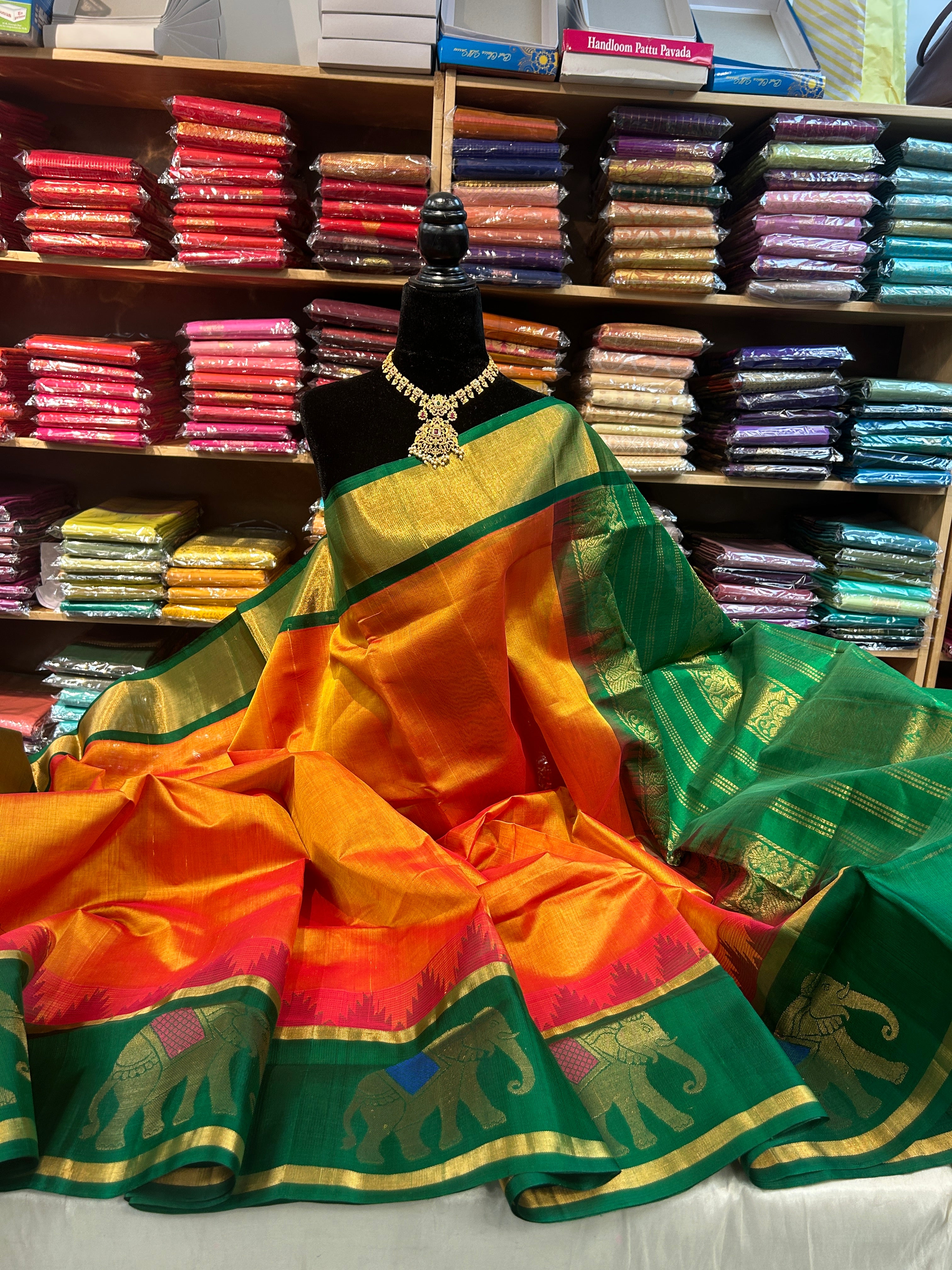 Korvai border Kanchipuram Pure Silk Cotton Saree with contrast blouse & pallu