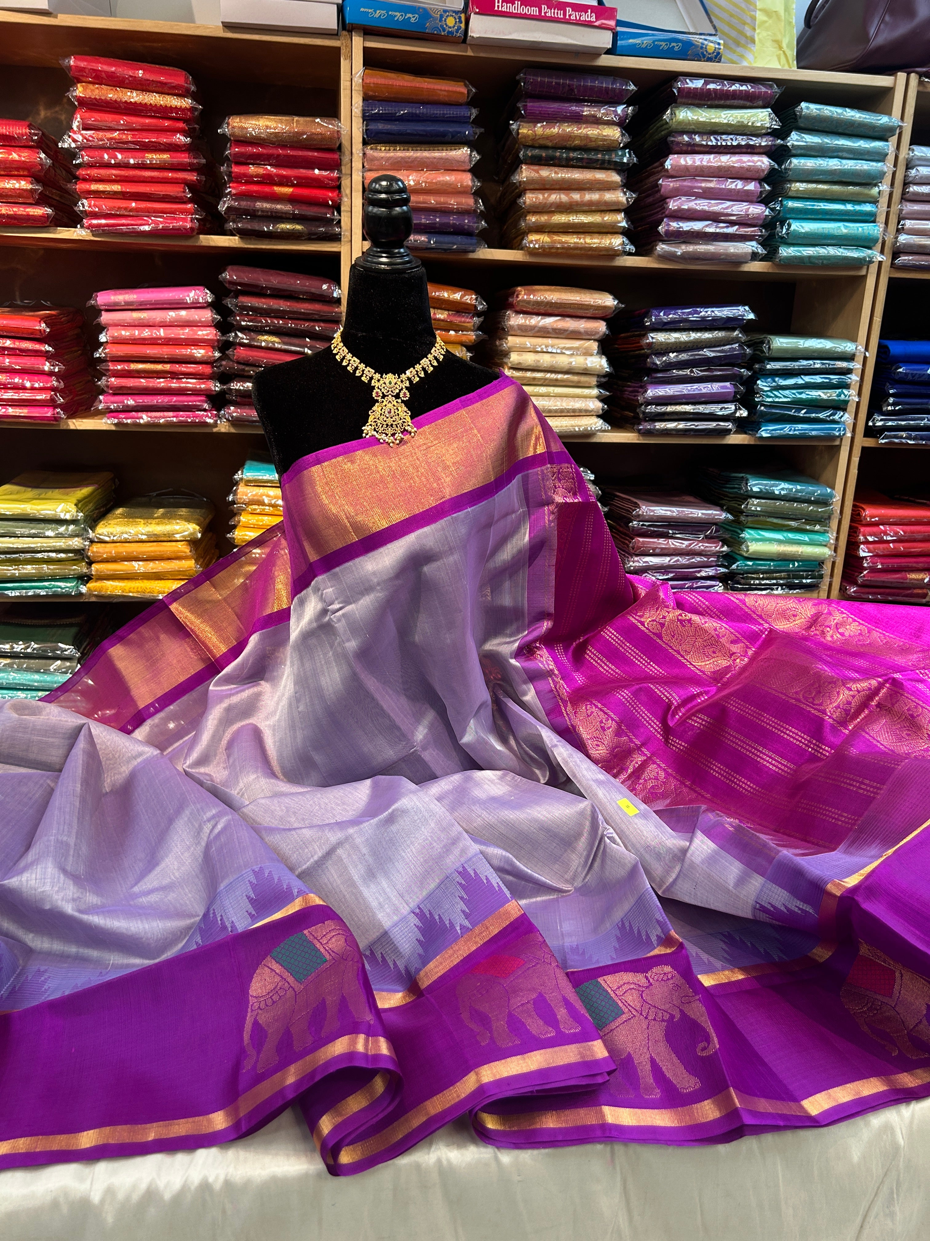 Korvai border Kanchipuram Pure Silk Cotton Saree with contrast blouse & pallu