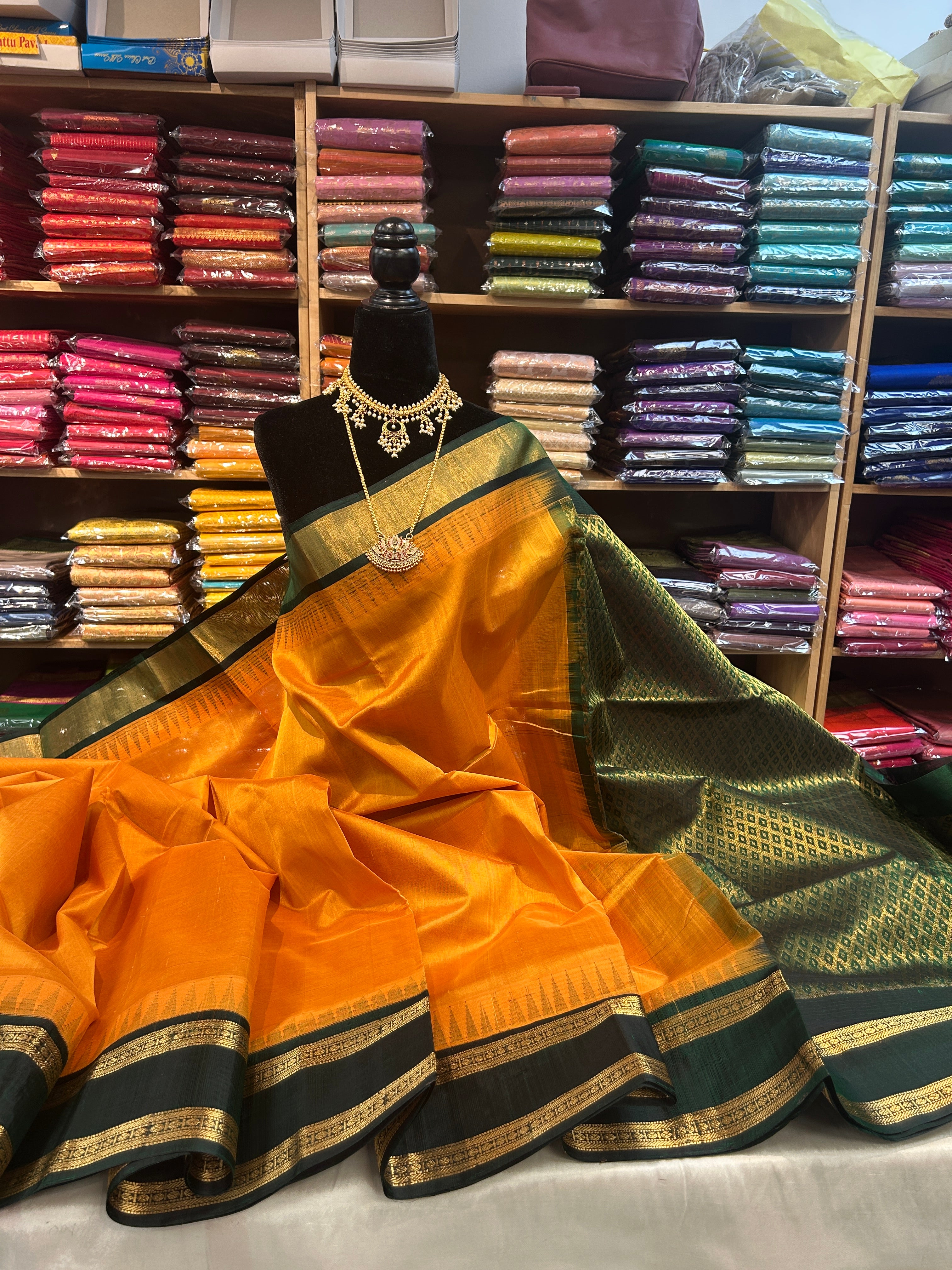 Korvai border Kanchipuram Pure Silk Cotton Saree with contrast blouse & pallu