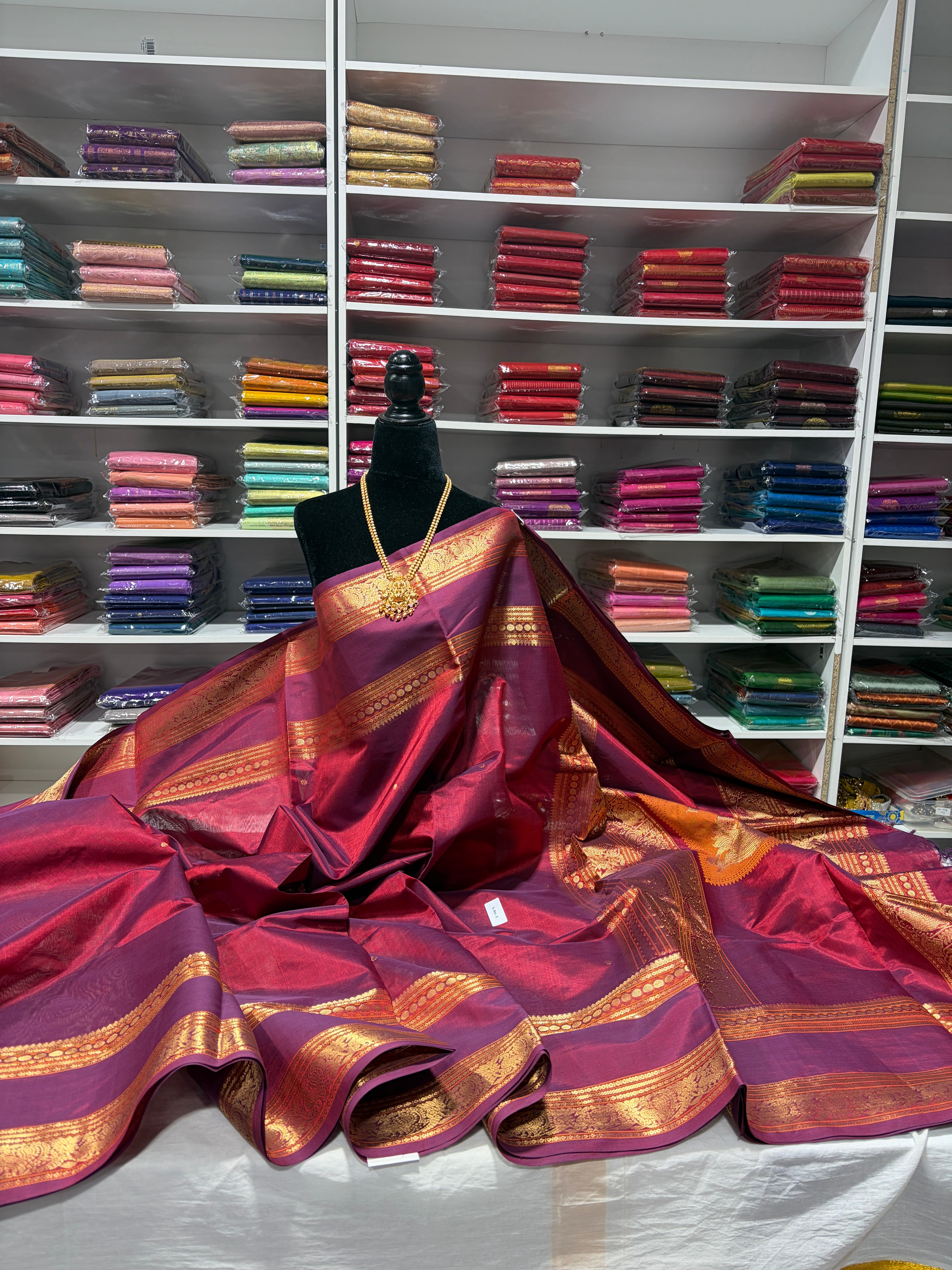Kanchipuram Pure Silk Cotton Saree with contrast blouse & pallu