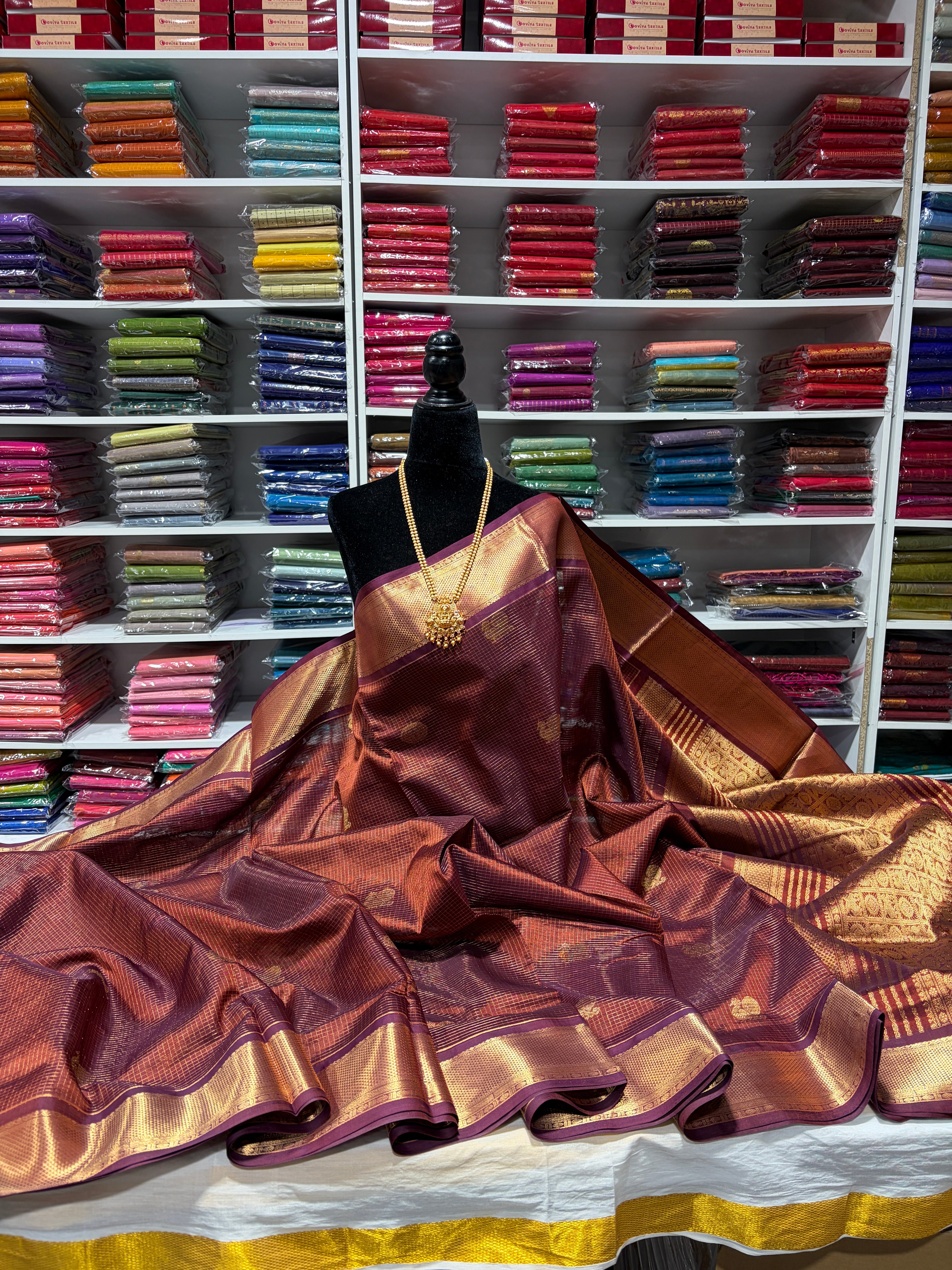 Vairaoosi  Kanchipuram Pure Silk Cotton Saree with running plain blouse & pallu