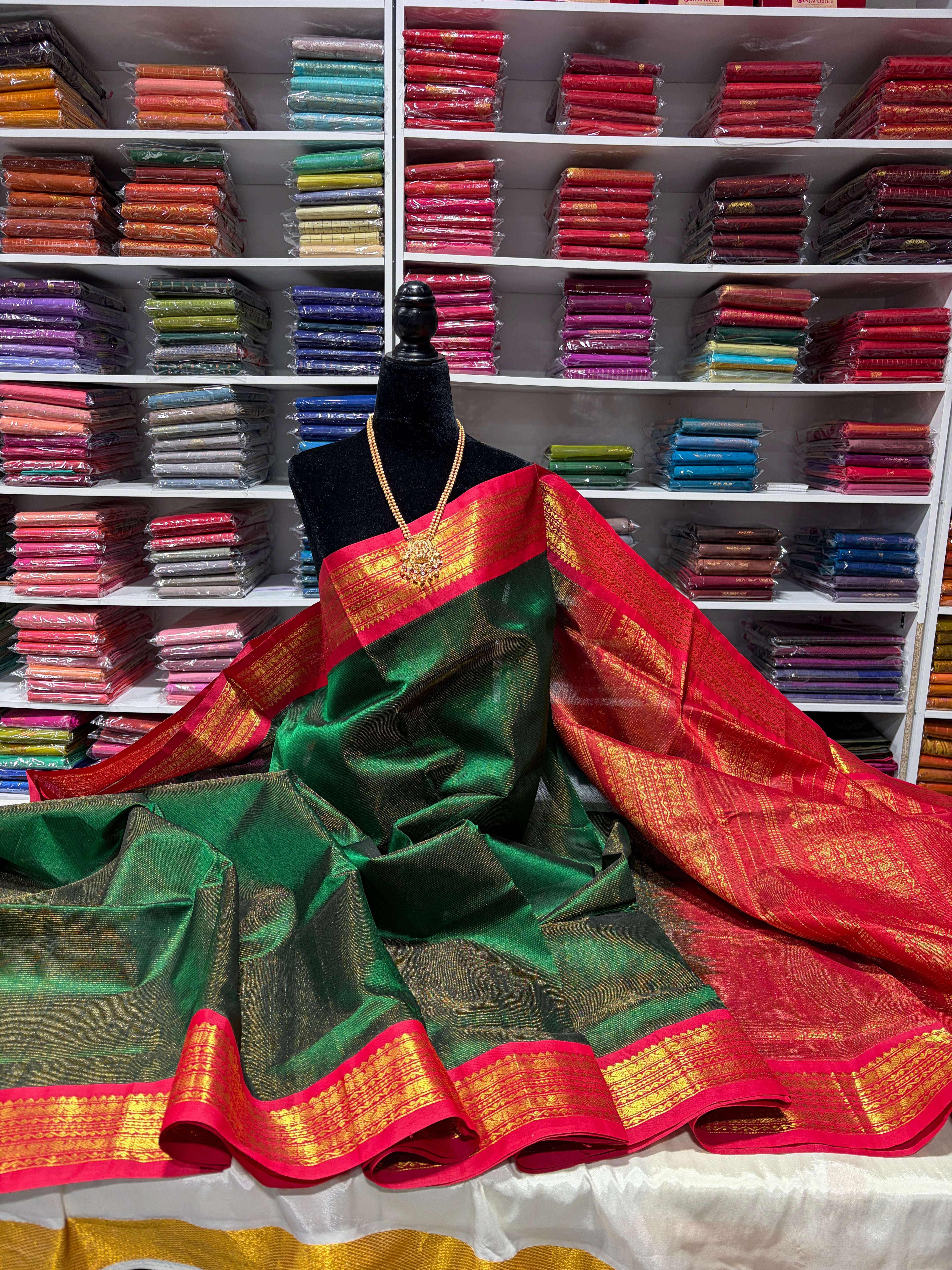 Vairaoosi  Kanchipuram Pure Silk Cotton Saree with running plain blouse & pallu