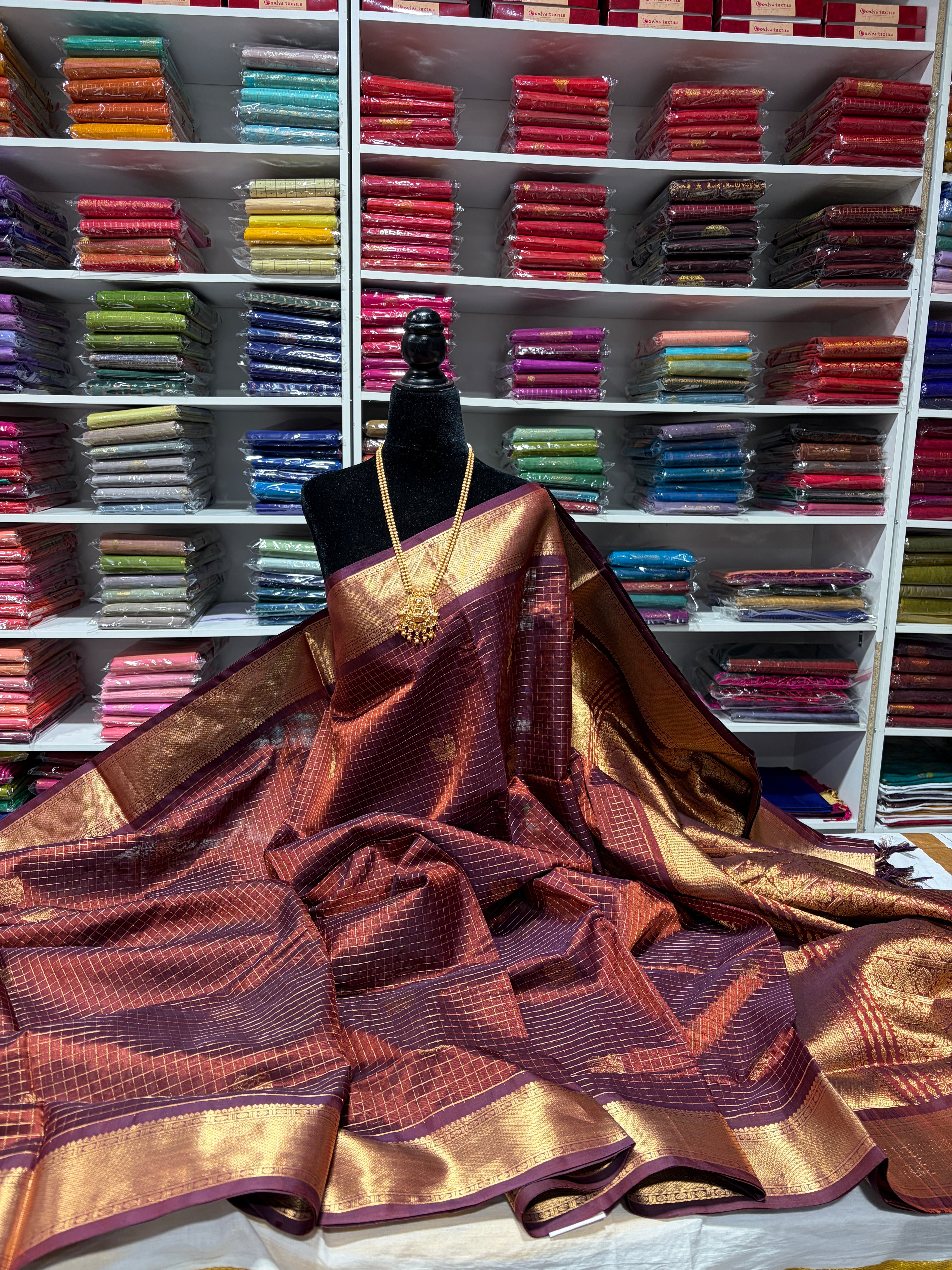 Vairaoosi  Kanchipuram Pure Silk Cotton Saree with running plain blouse & pallu