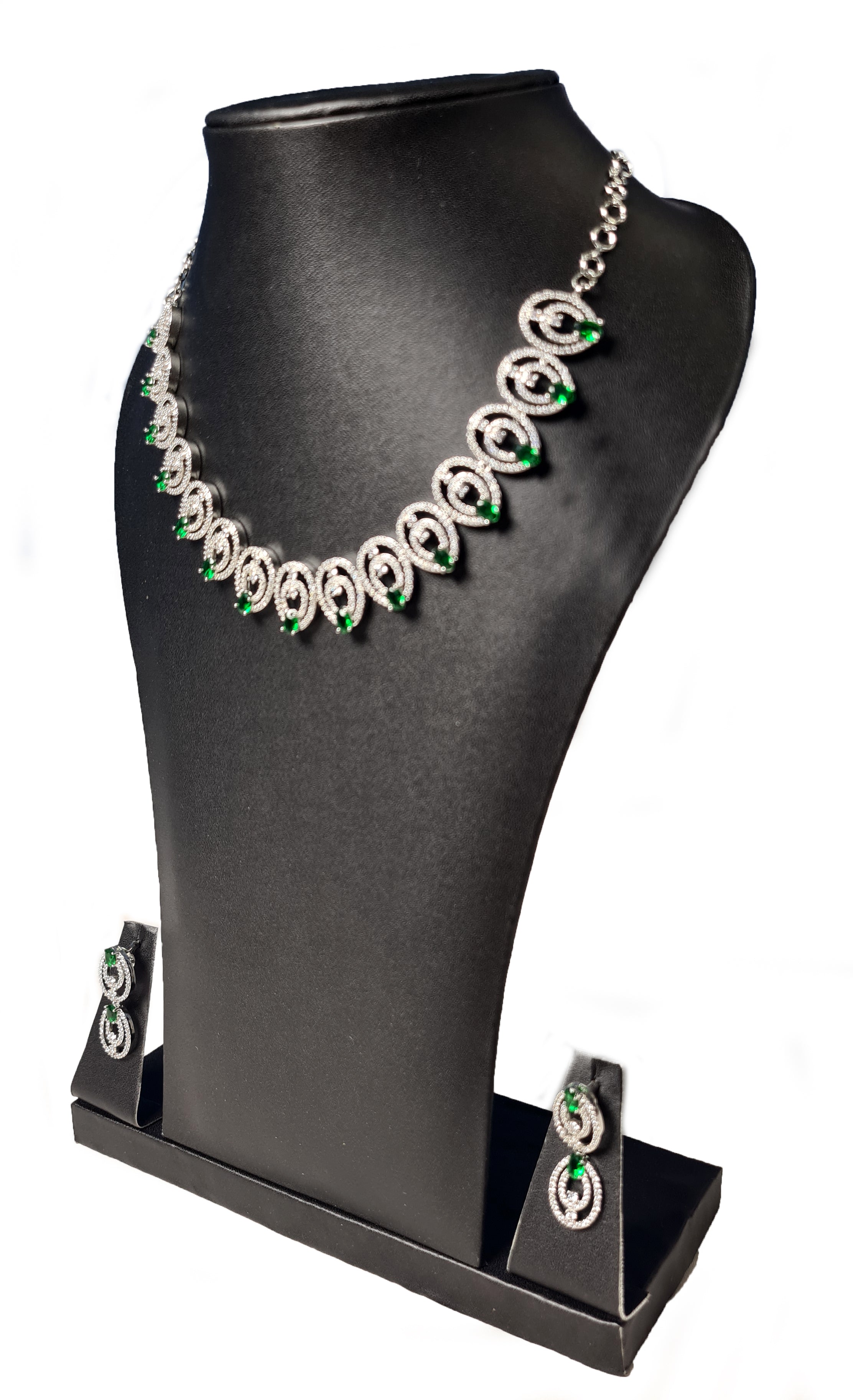 Neck and Earring Set