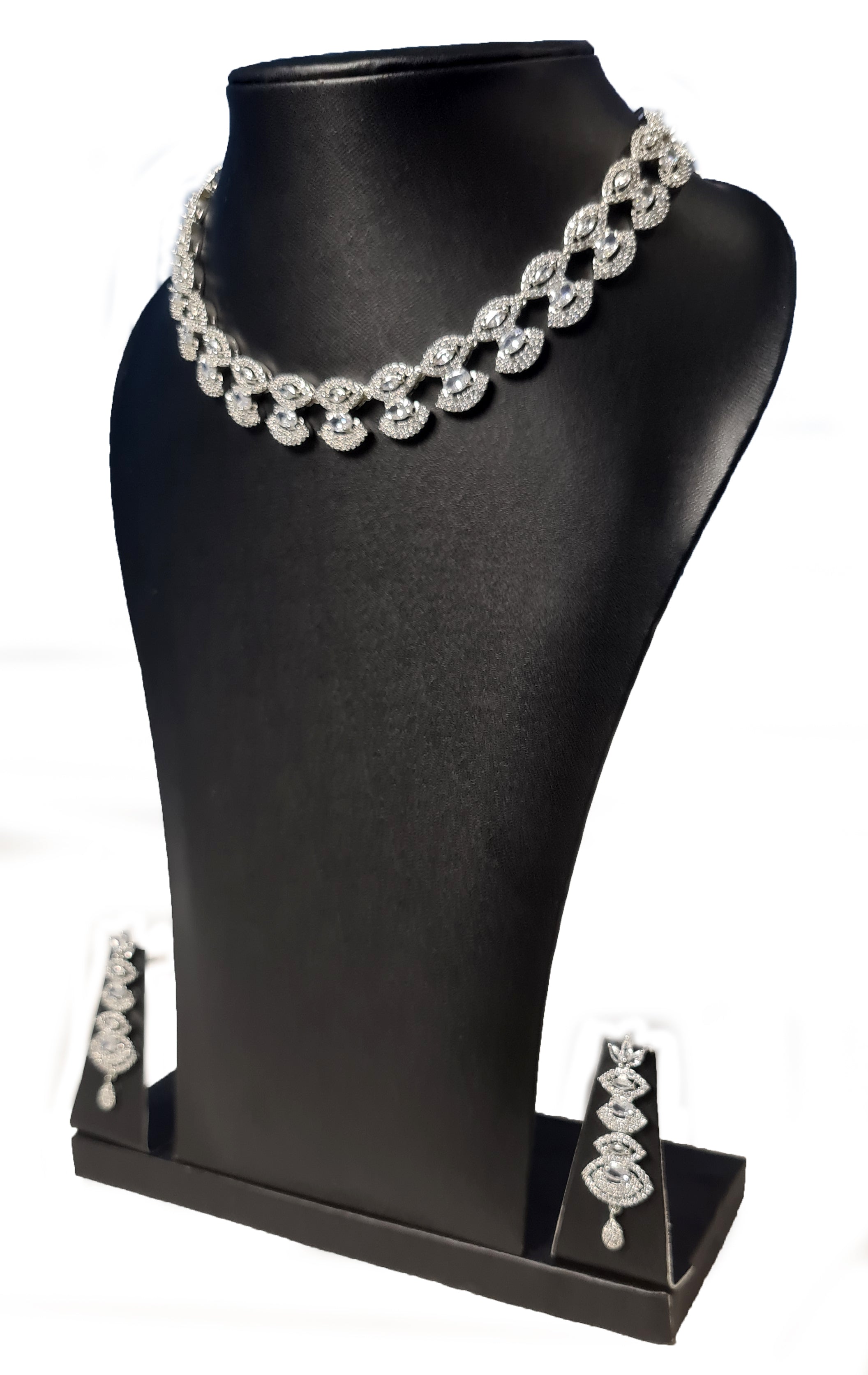 Neck and Earring Set