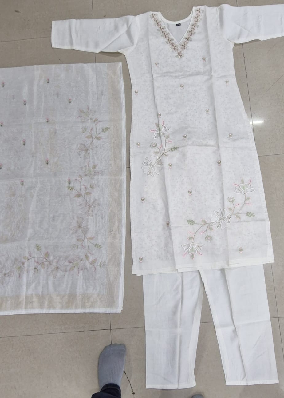 Cutting Pesting Kurtis With Top Bottom and Dupatta Collections