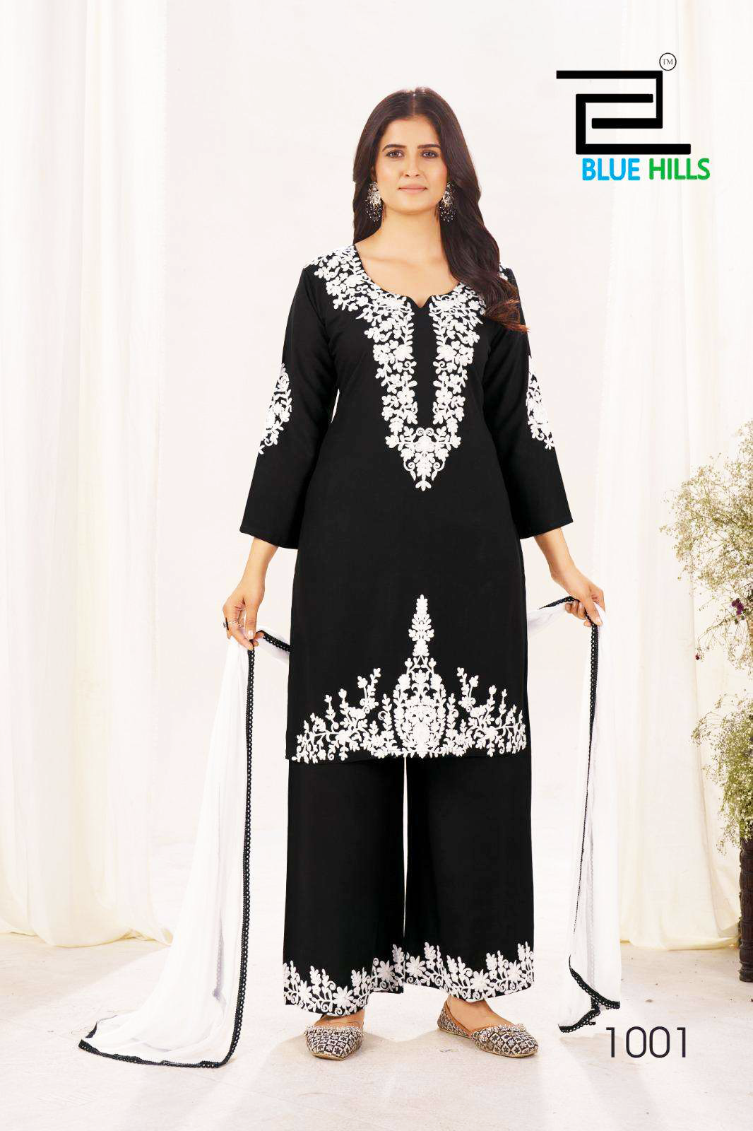 Blue Hills Presents Pearl Georgette Rayon With Thread Work Designer Ladies Kurti Combo Set Collections