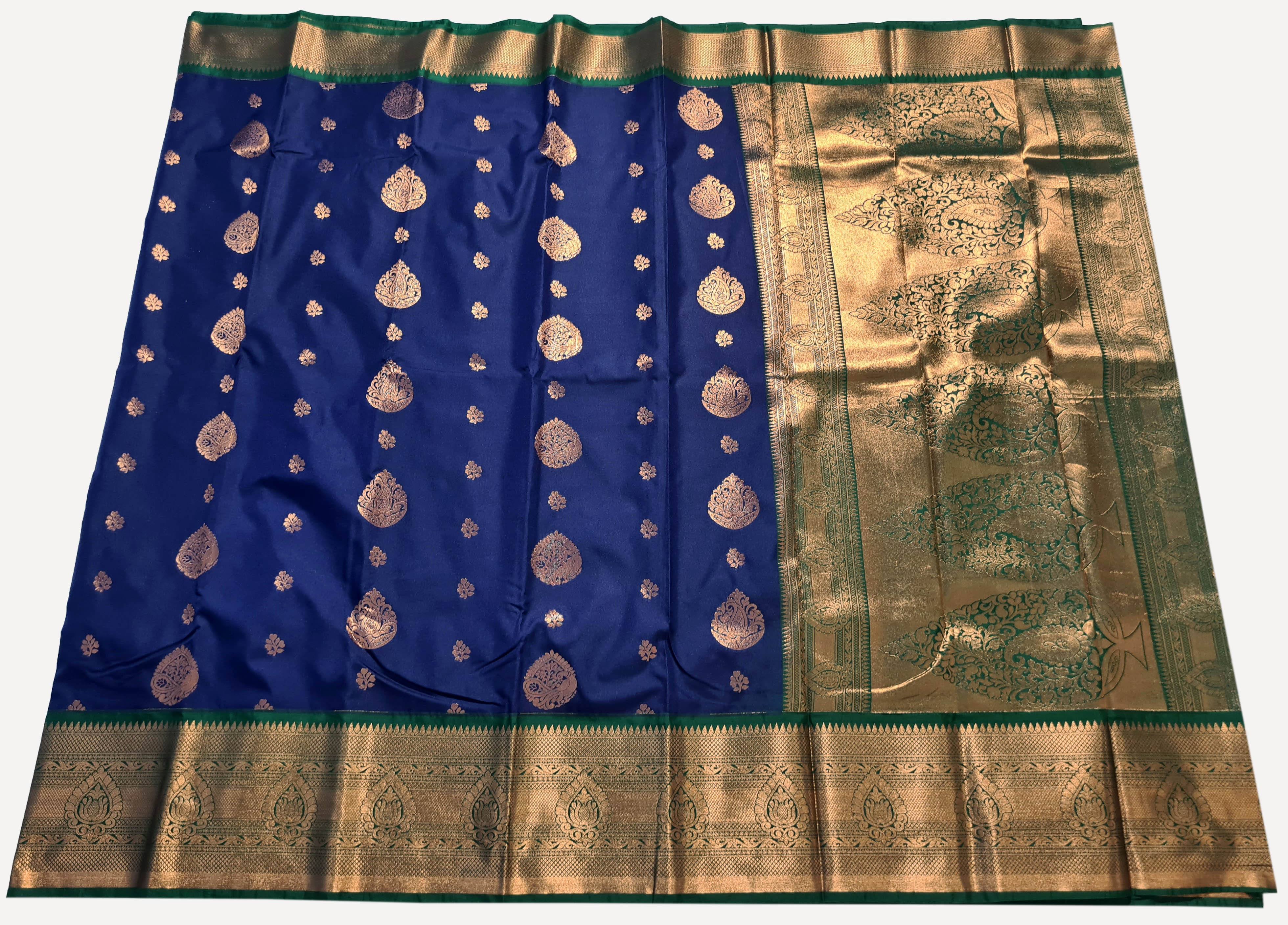 Kanchi Vegan Silk Saree With Contrast Blouse and Rich Jari Pallu
