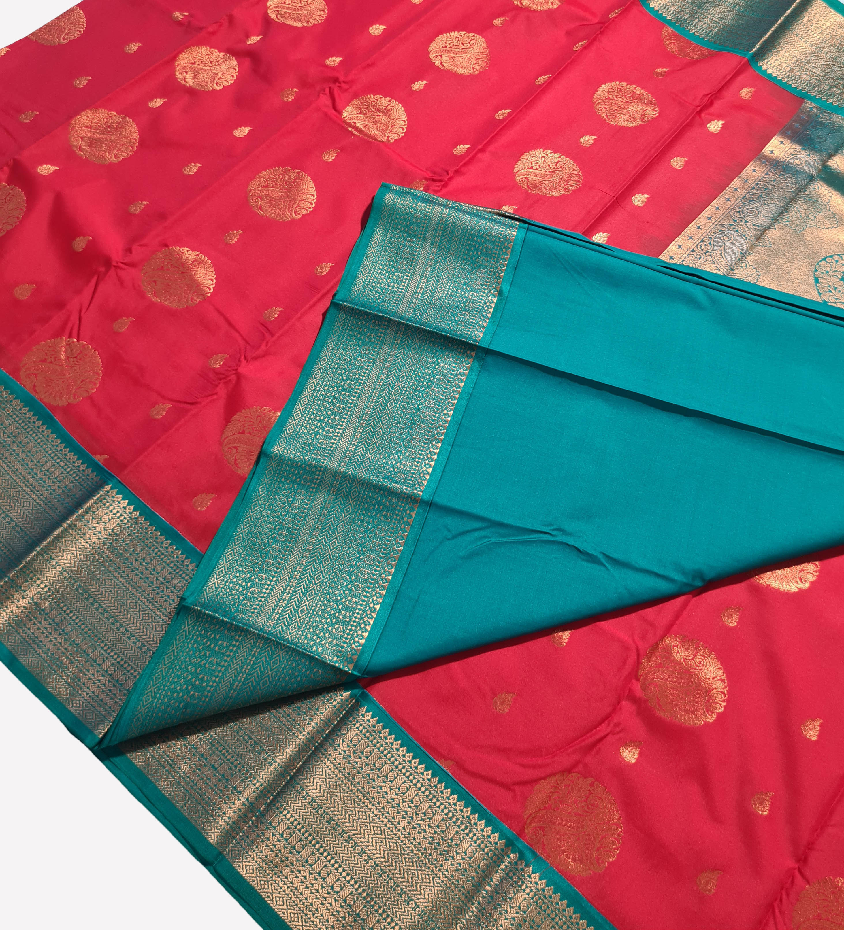 Kanchi Vegan Silk Saree With Contrast Blouse and Rich Jari Pallu