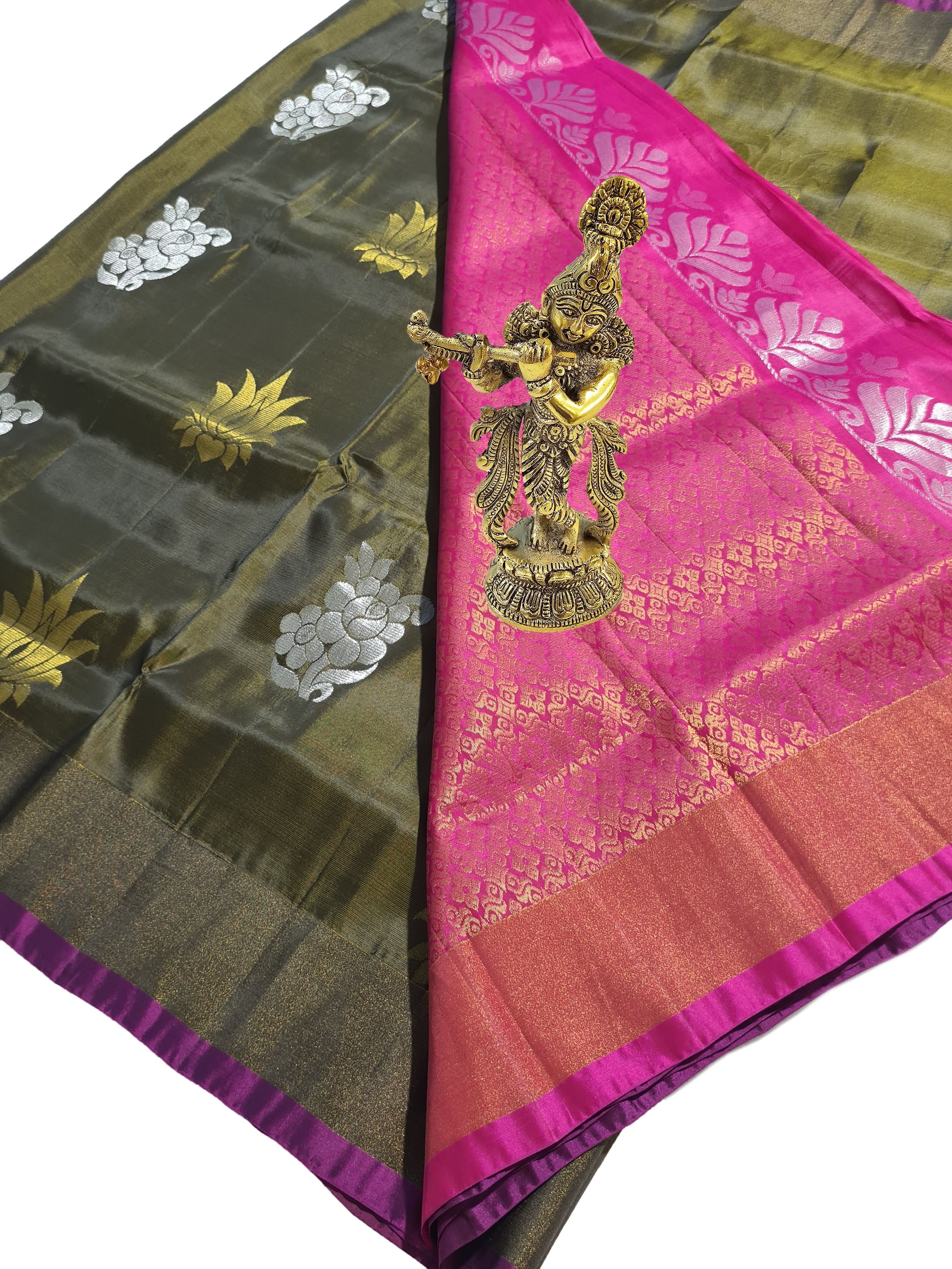 Handwoven Unique Pure Soft Silk Saree