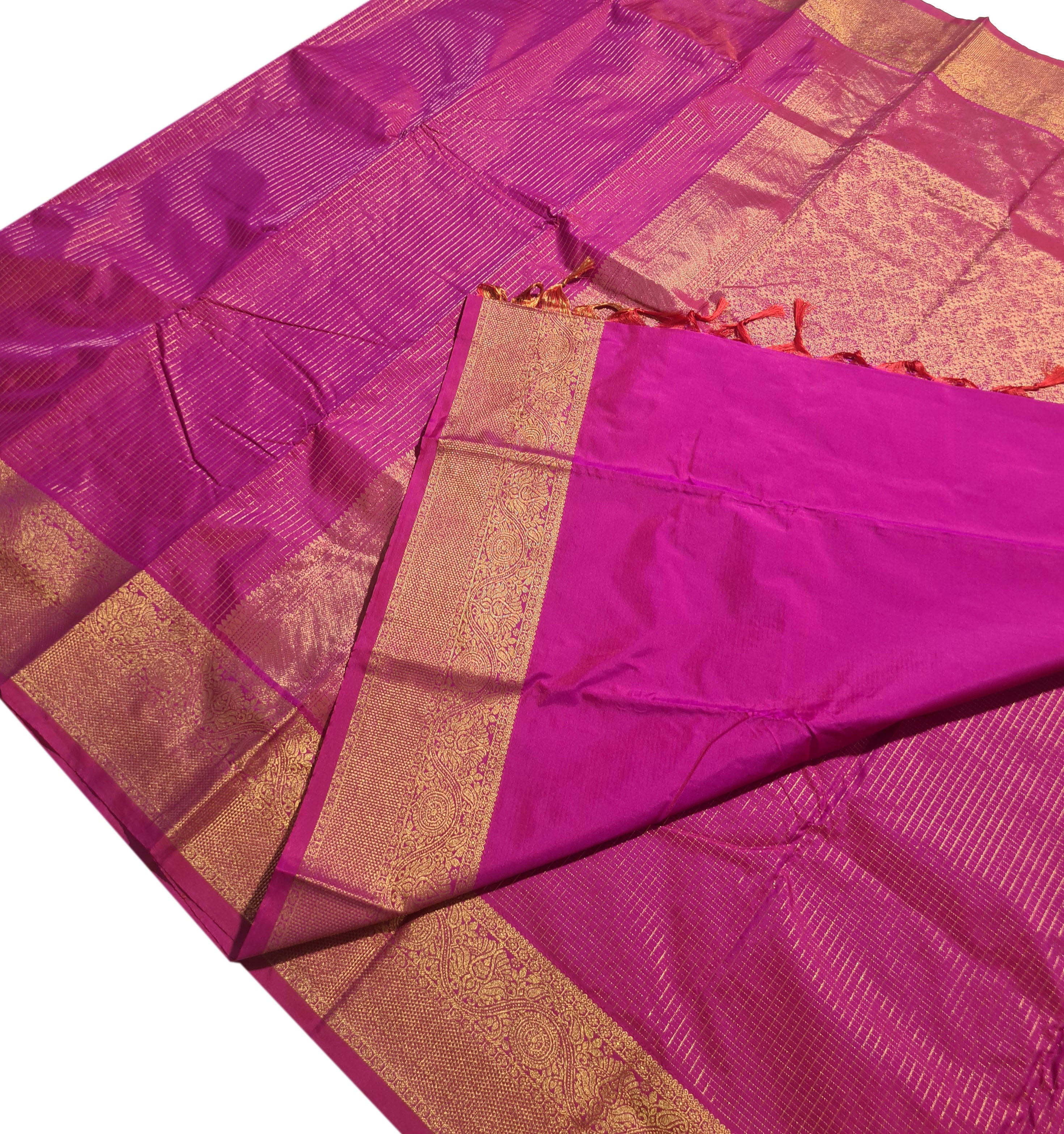 Vairaoosi Check Sarees