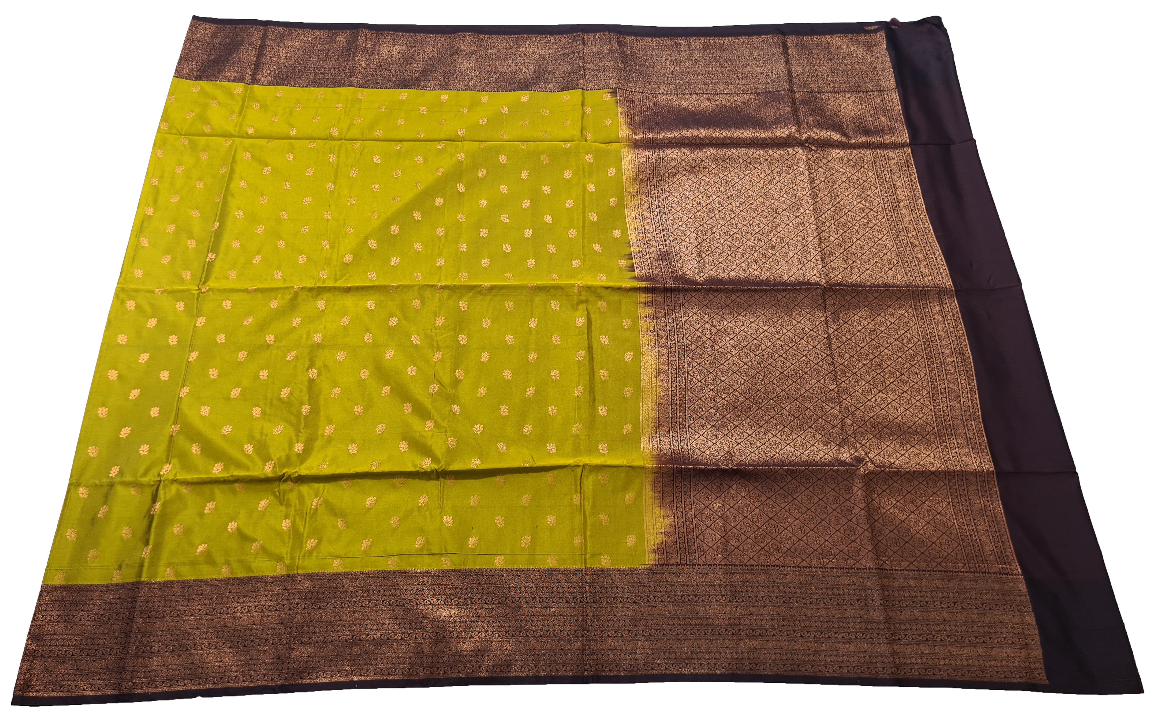 Kanchi Vegan Silk Saree With Contrast Blouse and Rich Jari Pallu