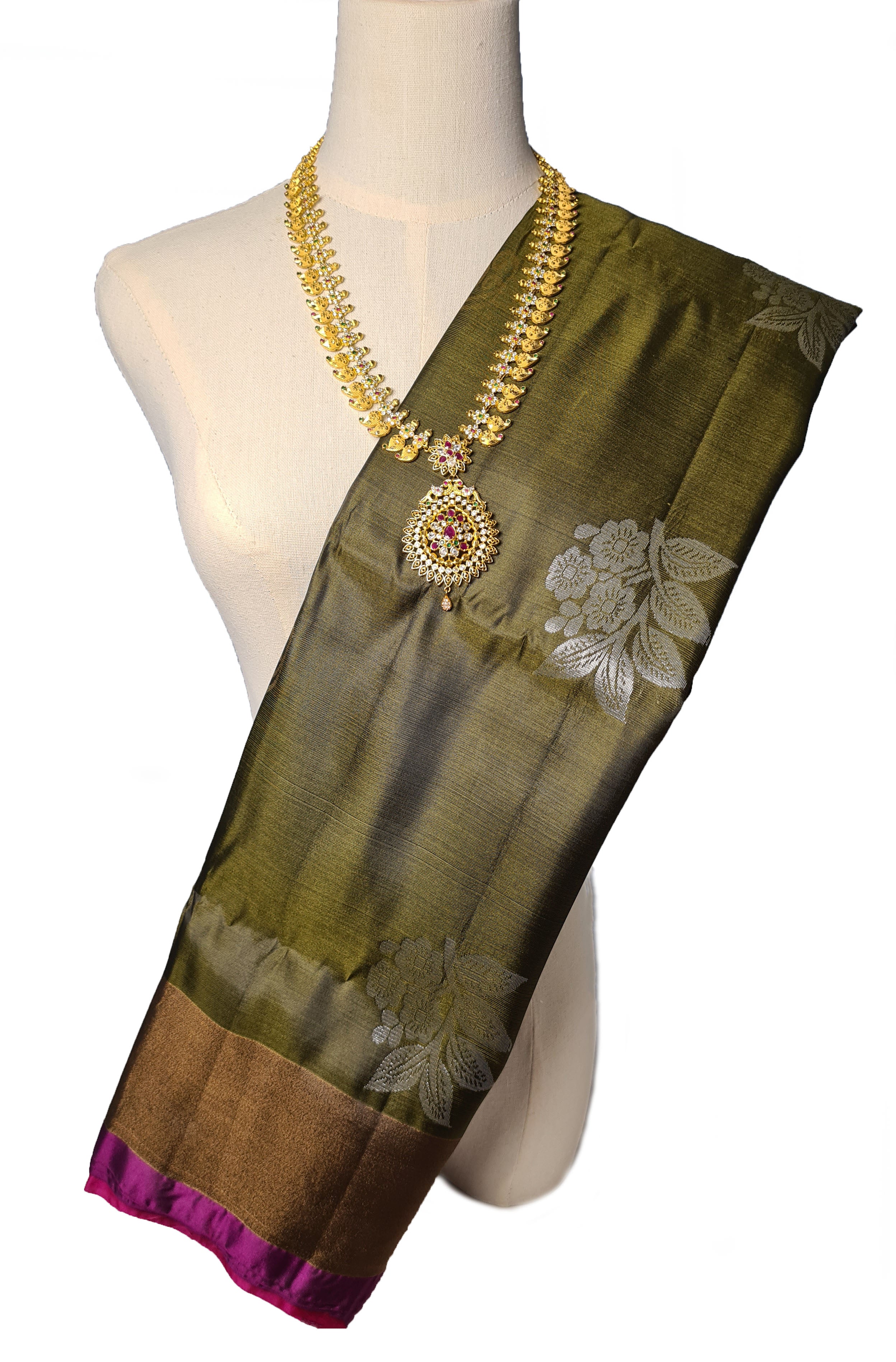 Handwoven Unique Pure Soft Silk Saree