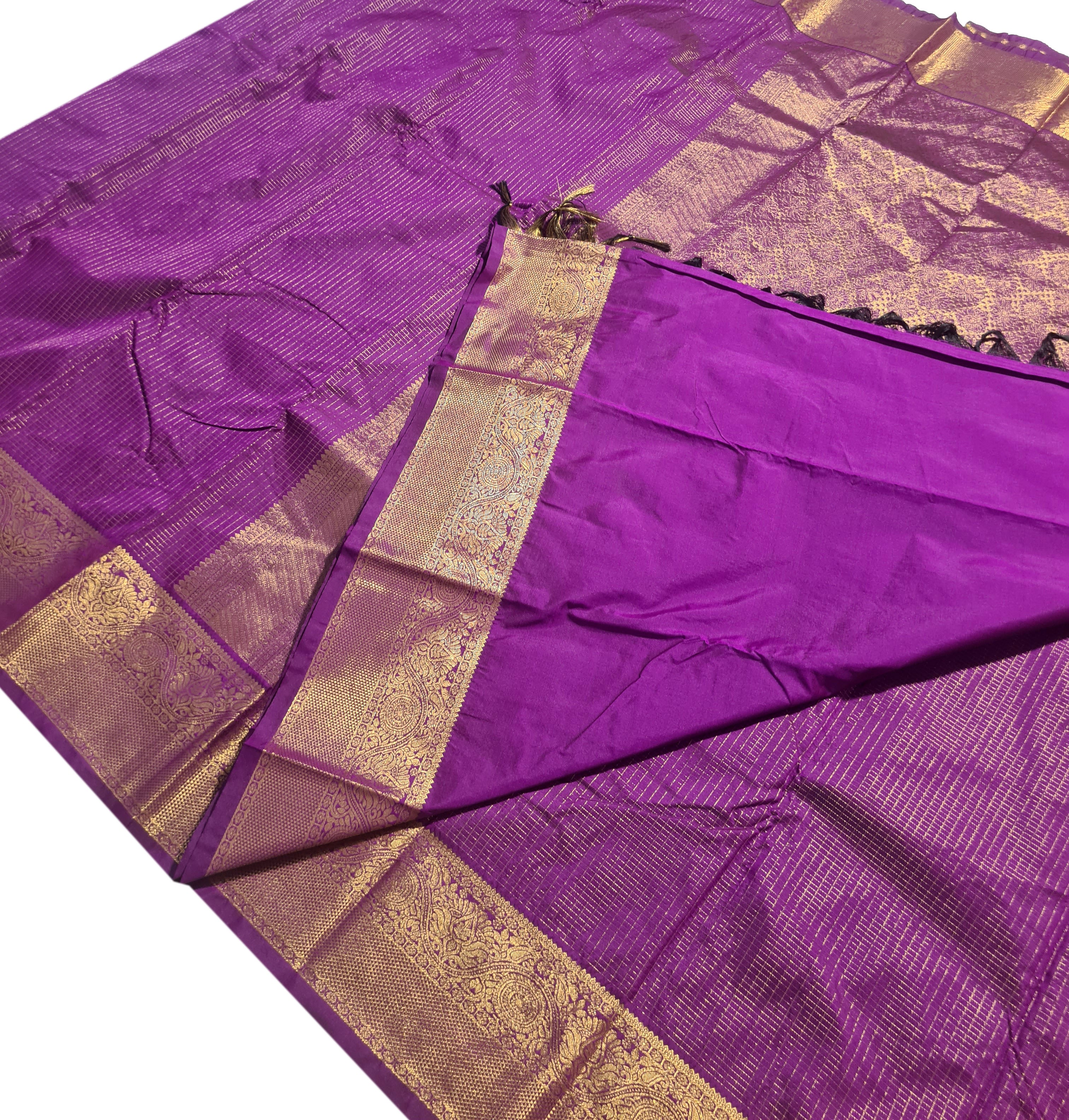 Vairaoosi Check Sarees