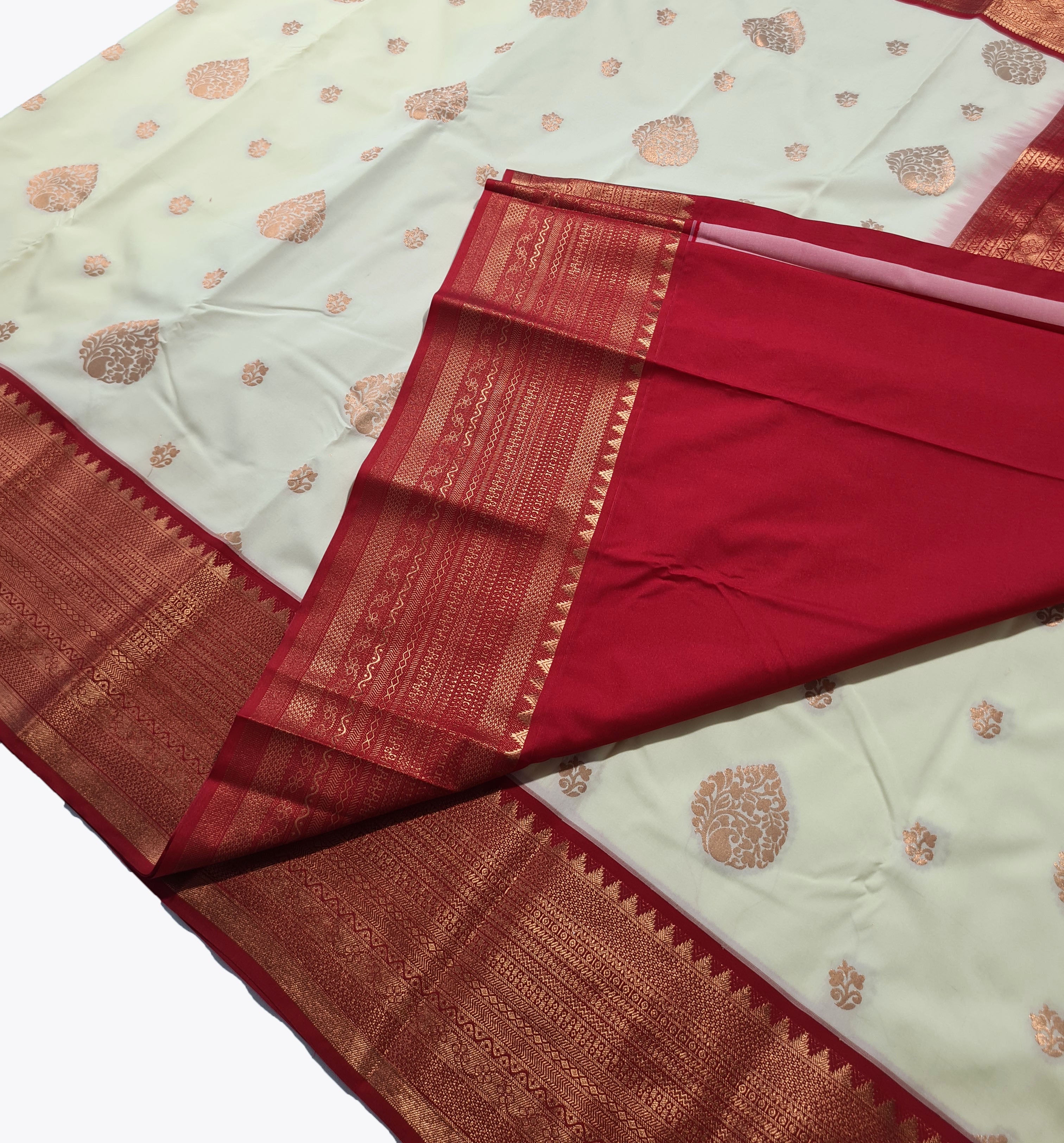 Kanchi Vegan Silk Saree With Contrast Blouse and Rich Jari Pallu