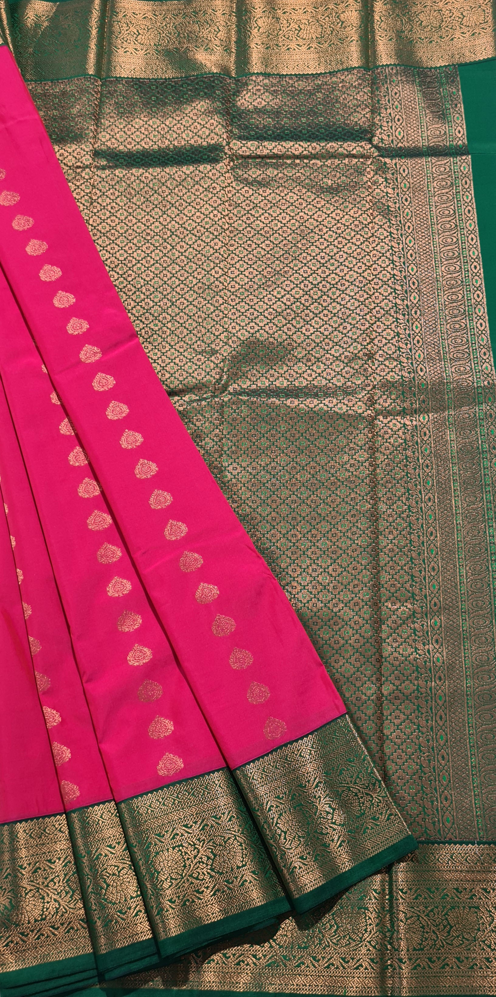 Kanchi Vegan Silk Saree With Contrast Blouse and Rich Jari Pallu