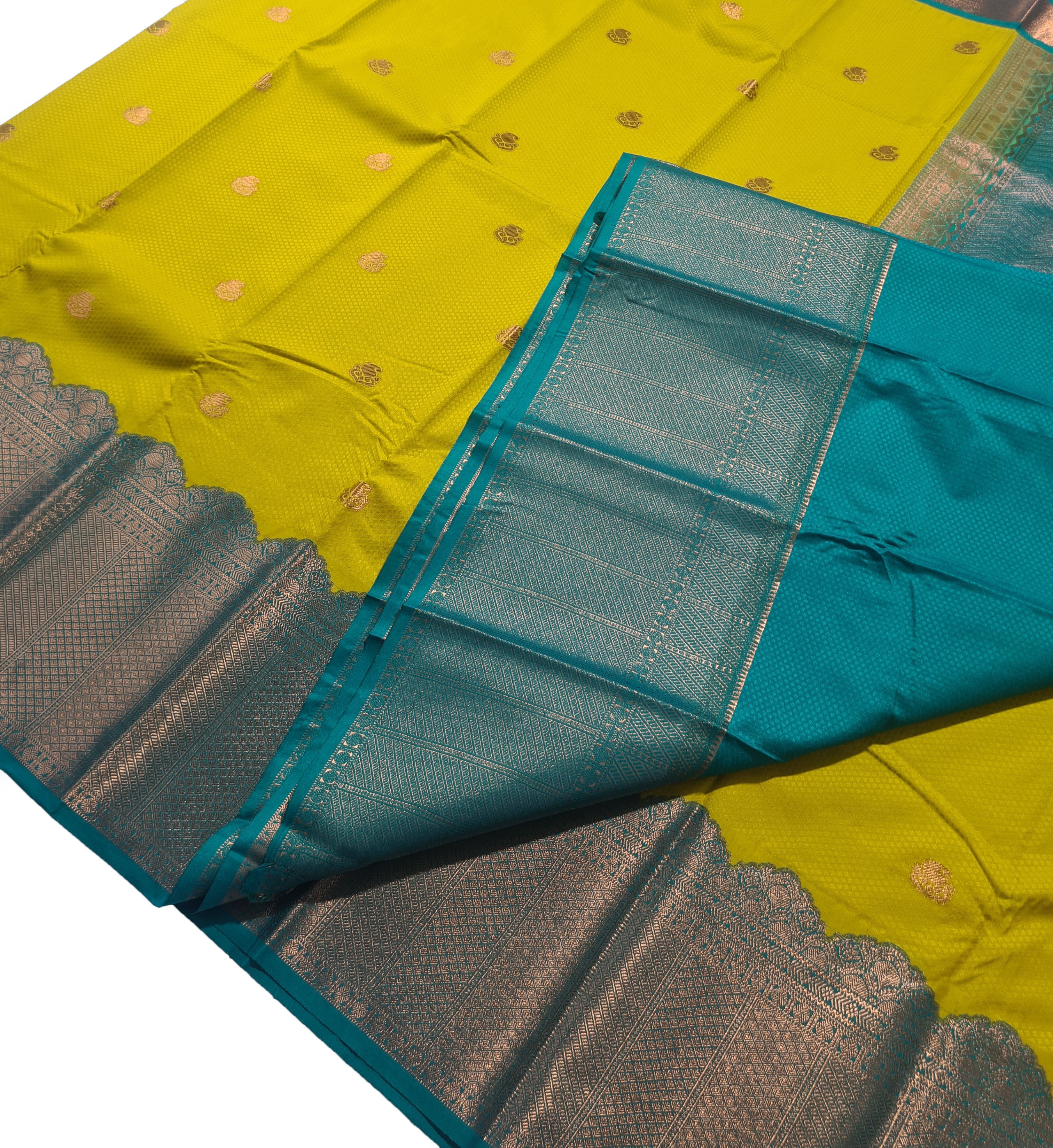 Kanchi Vegan Silk Saree With Contrast Blouse and Rich Jari Pallu
