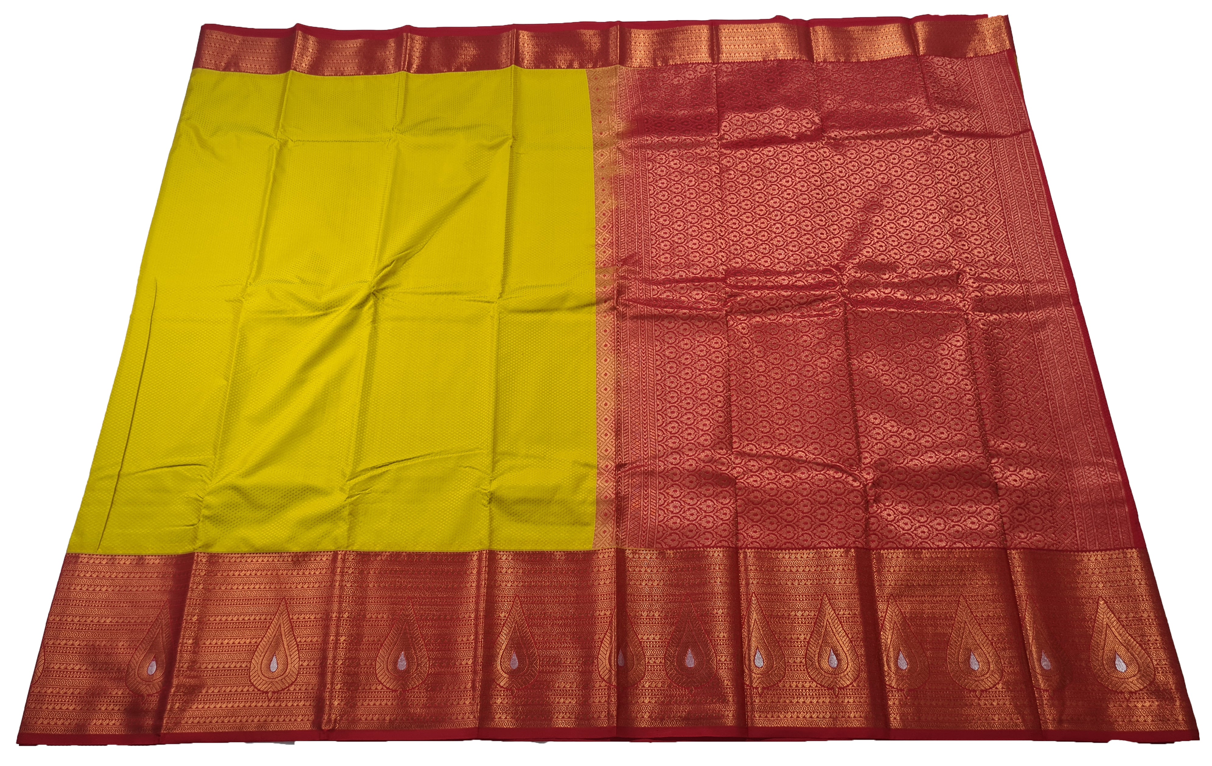 Kanchi Vegan Silk Saree With Contrast Blouse and Rich Jari Pallu