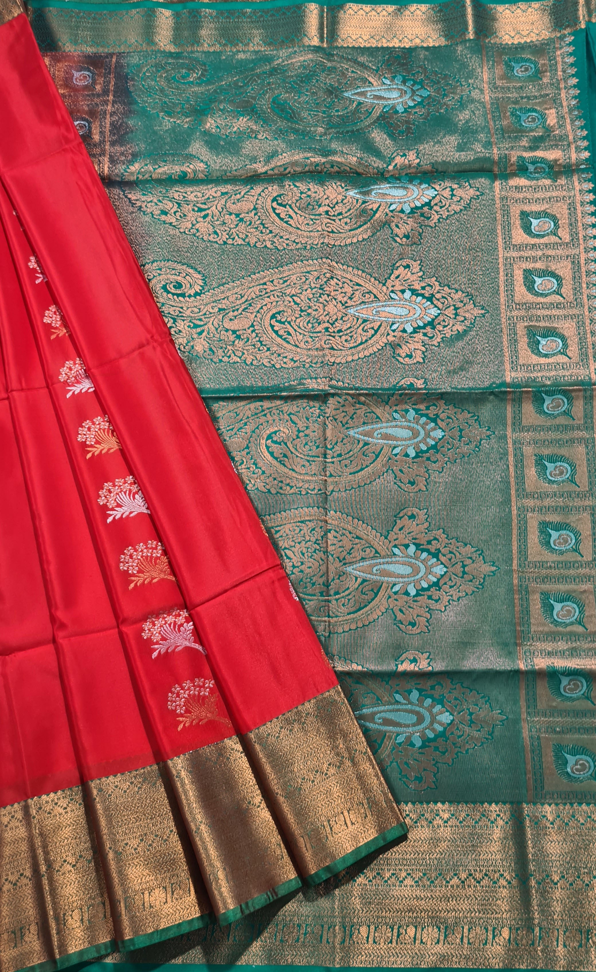 Kanchi Vegan Silk Saree With Contrast Blouse and Rich Jari Pallu