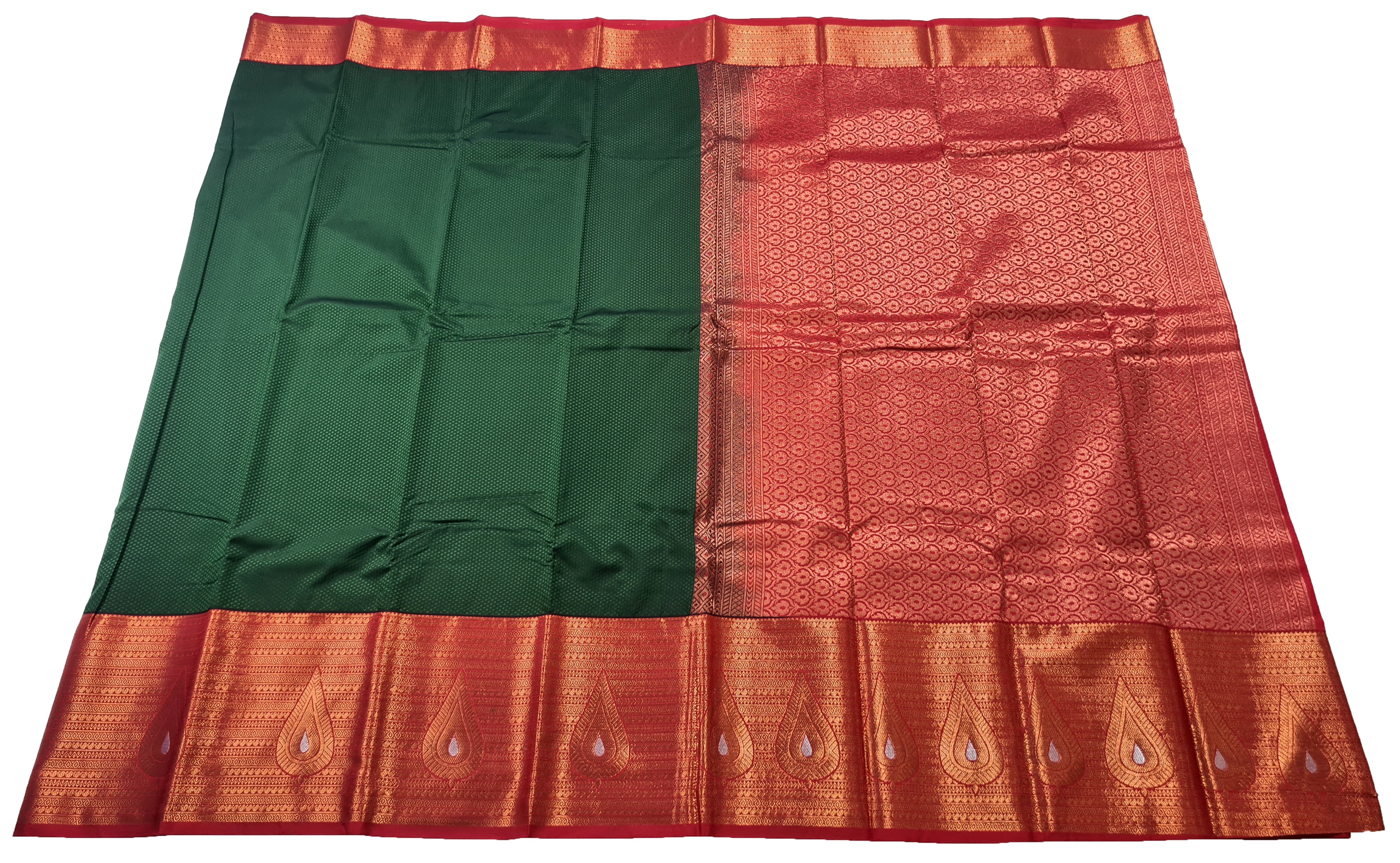 Kanchi Vegan Silk Saree With Contrast Blouse and Rich Jari Pallu
