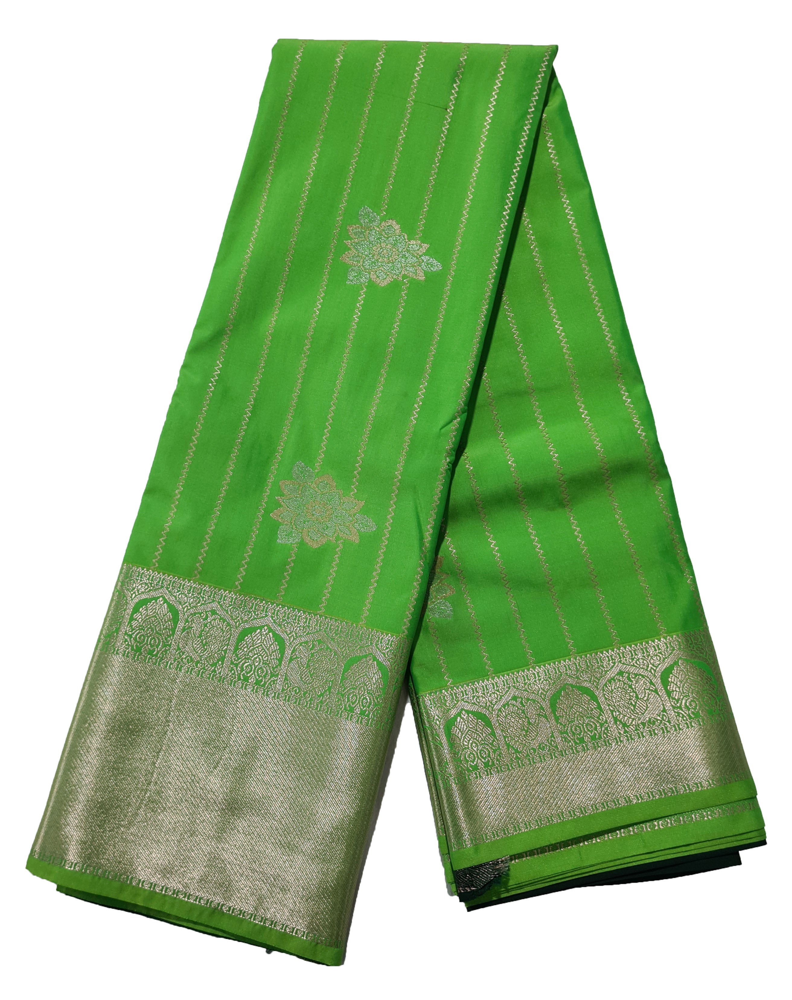 Kanchi Vegan Silk Saree With Contrast Blouse and Rich Jari Pallu