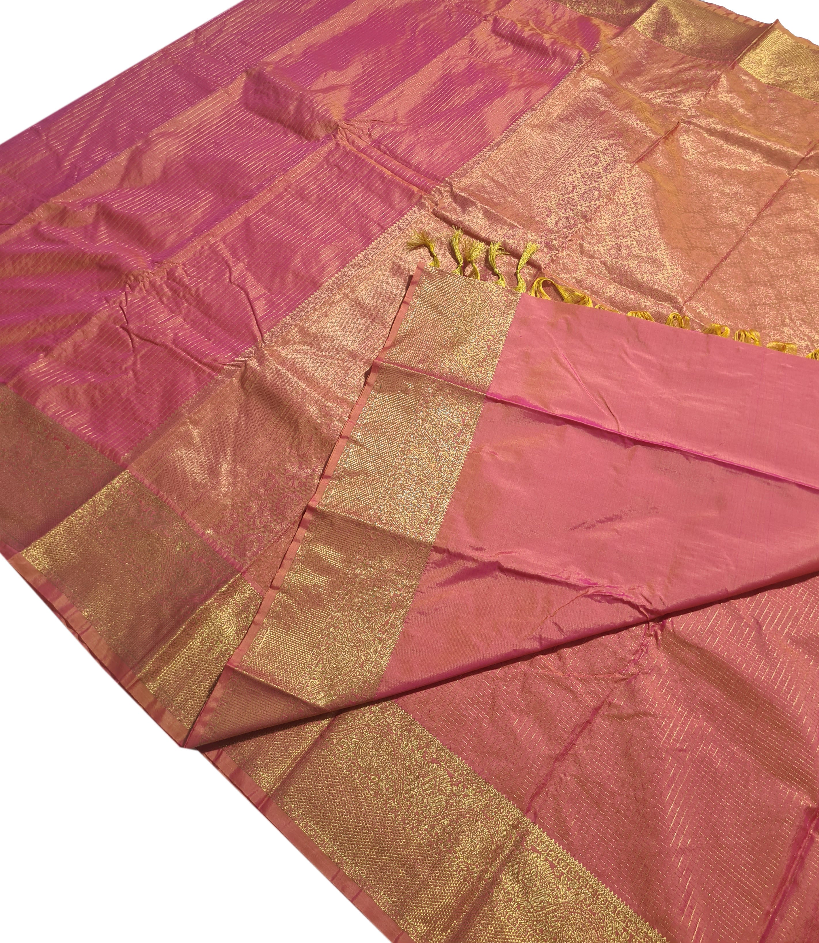 Vairaoosi Check Sarees