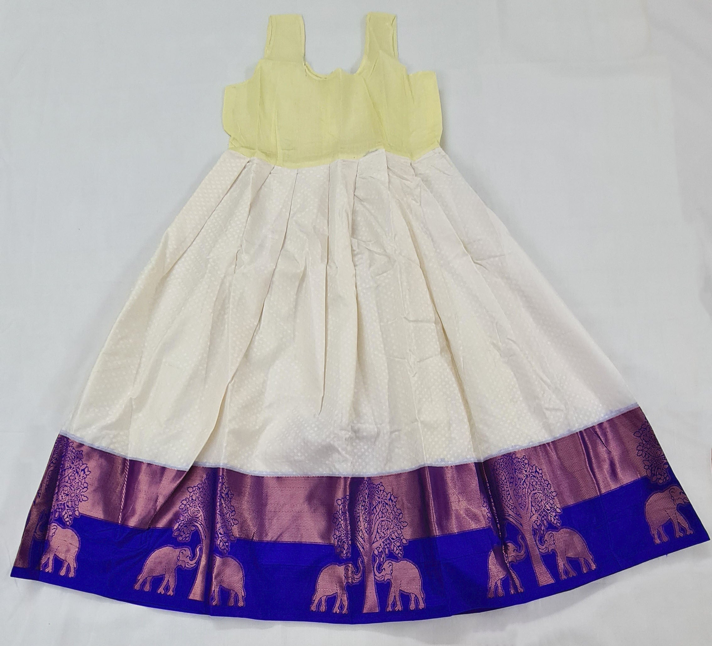 Traditional Pattu Pavadai
