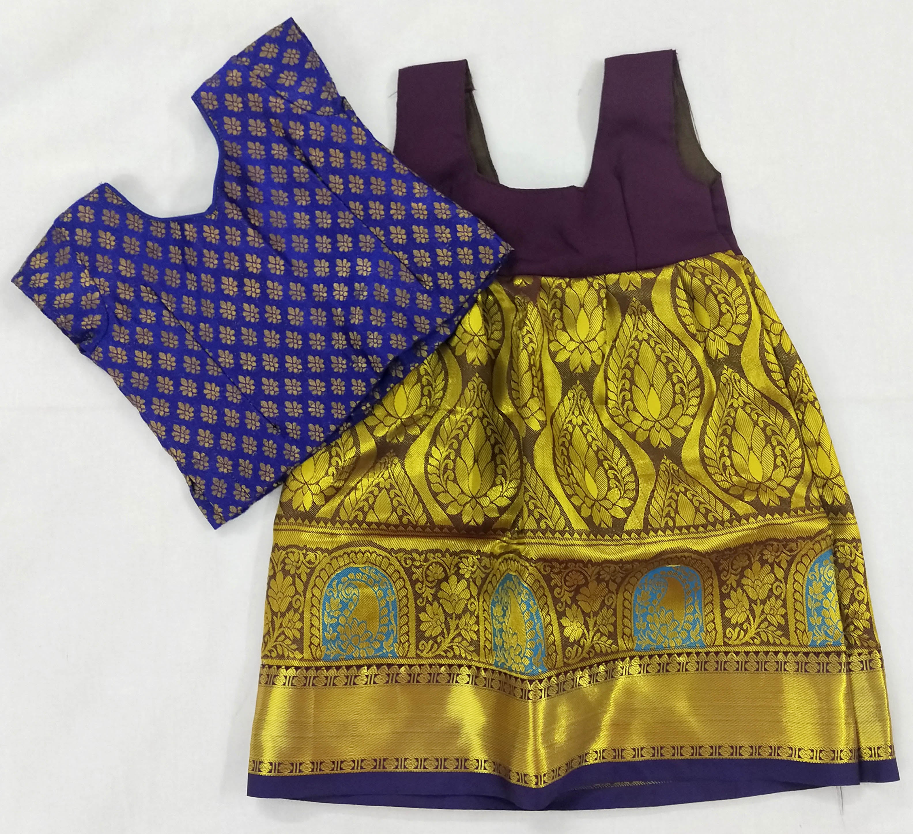Traditional Pattu Pavadai