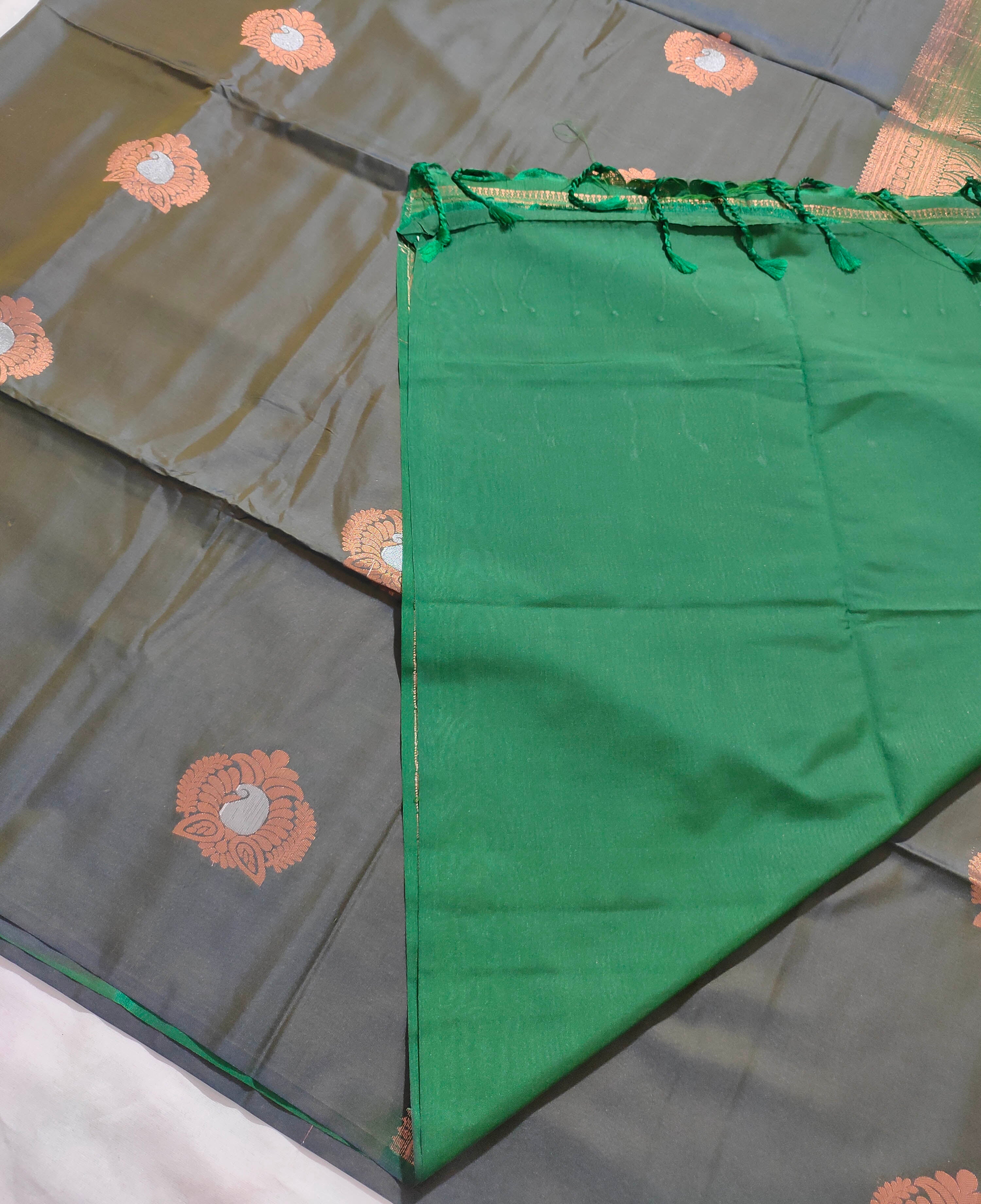 Kanchi Vegan Silk Saree With Contrast Blouse and Rich Jari Pallu