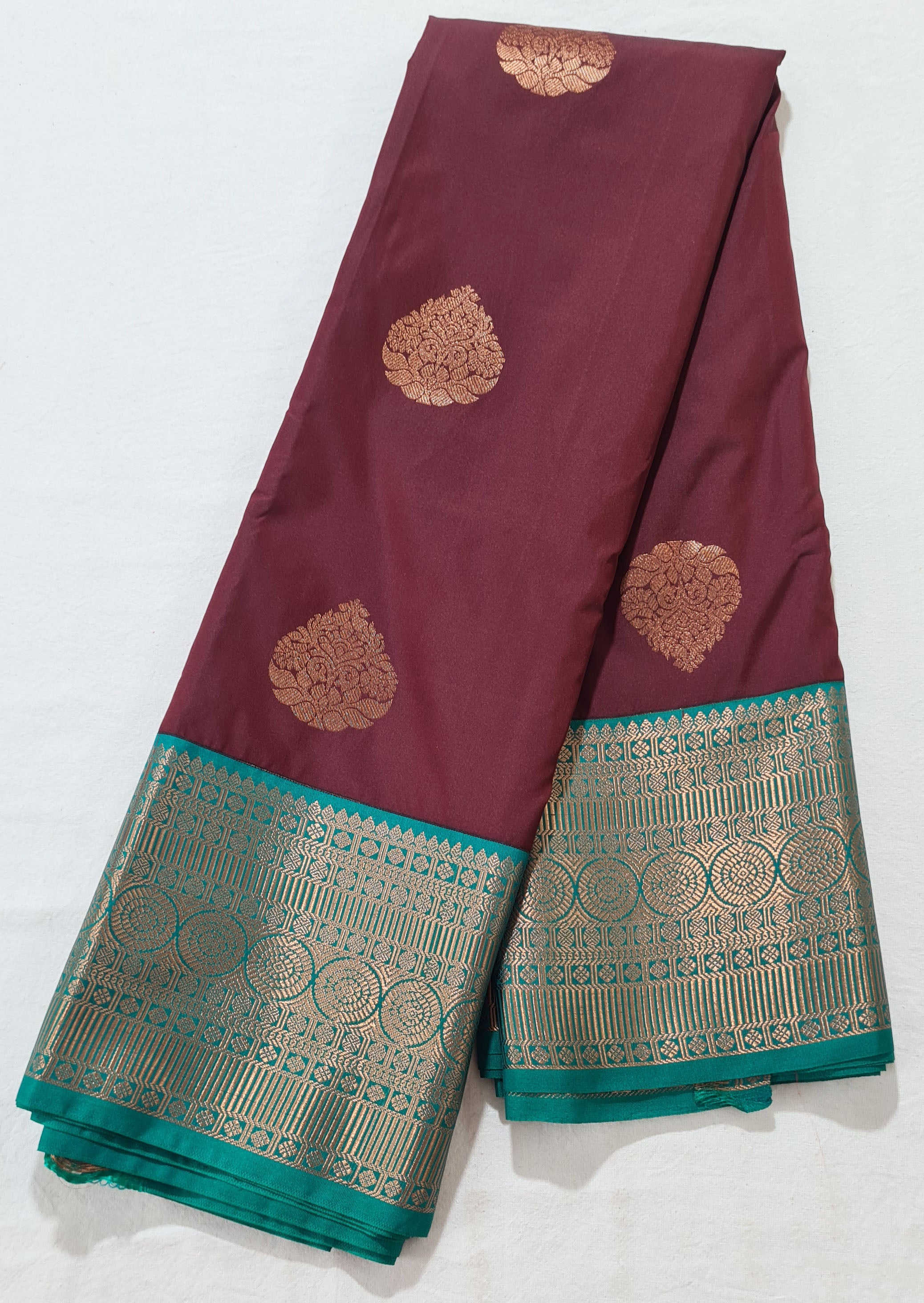 Kanchi Vegan Silk Saree With Contrast Blouse and Rich Jari Pallu