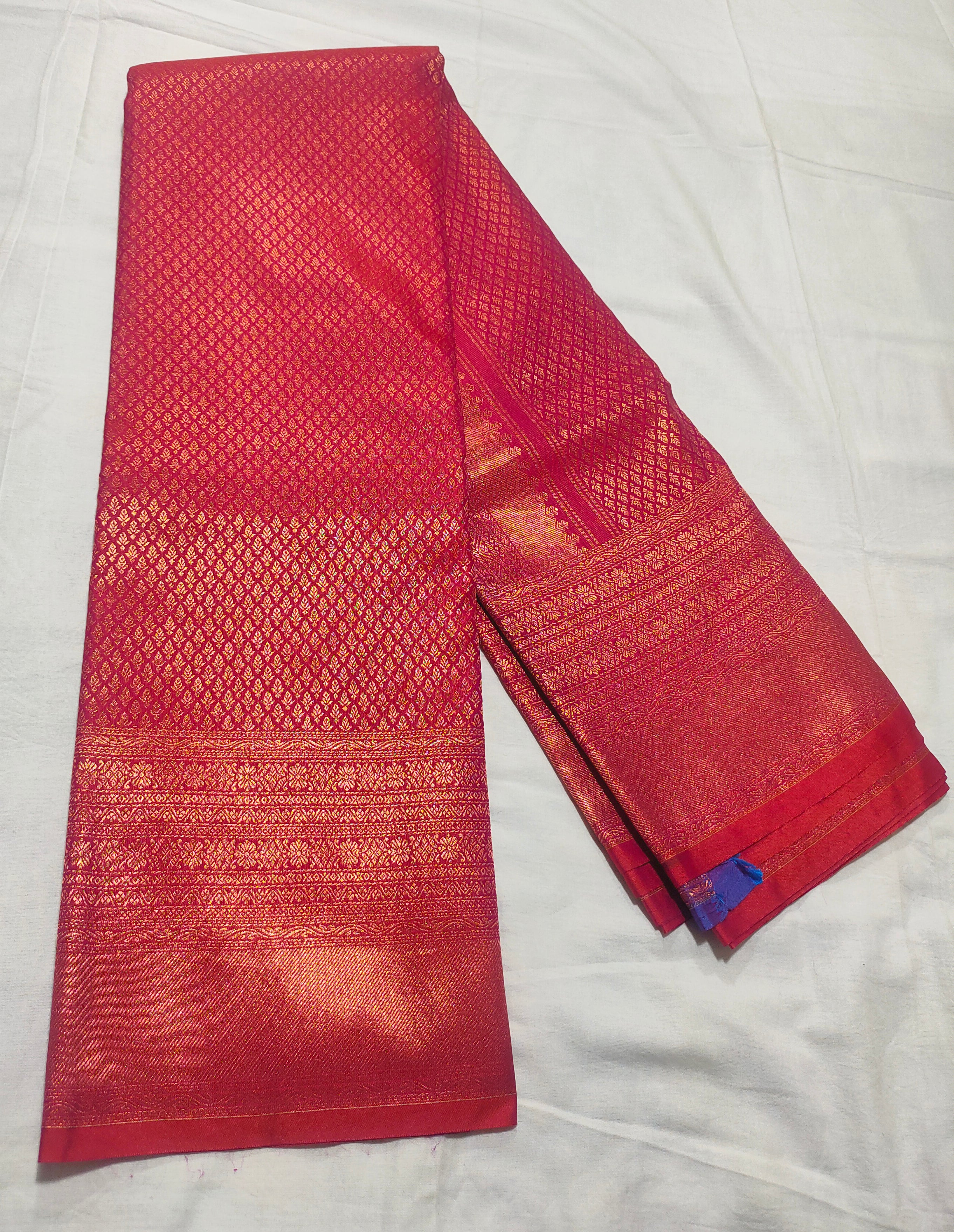 Kanchi Vegan  Silk Saree  with contrast blouse and rich jari pallu