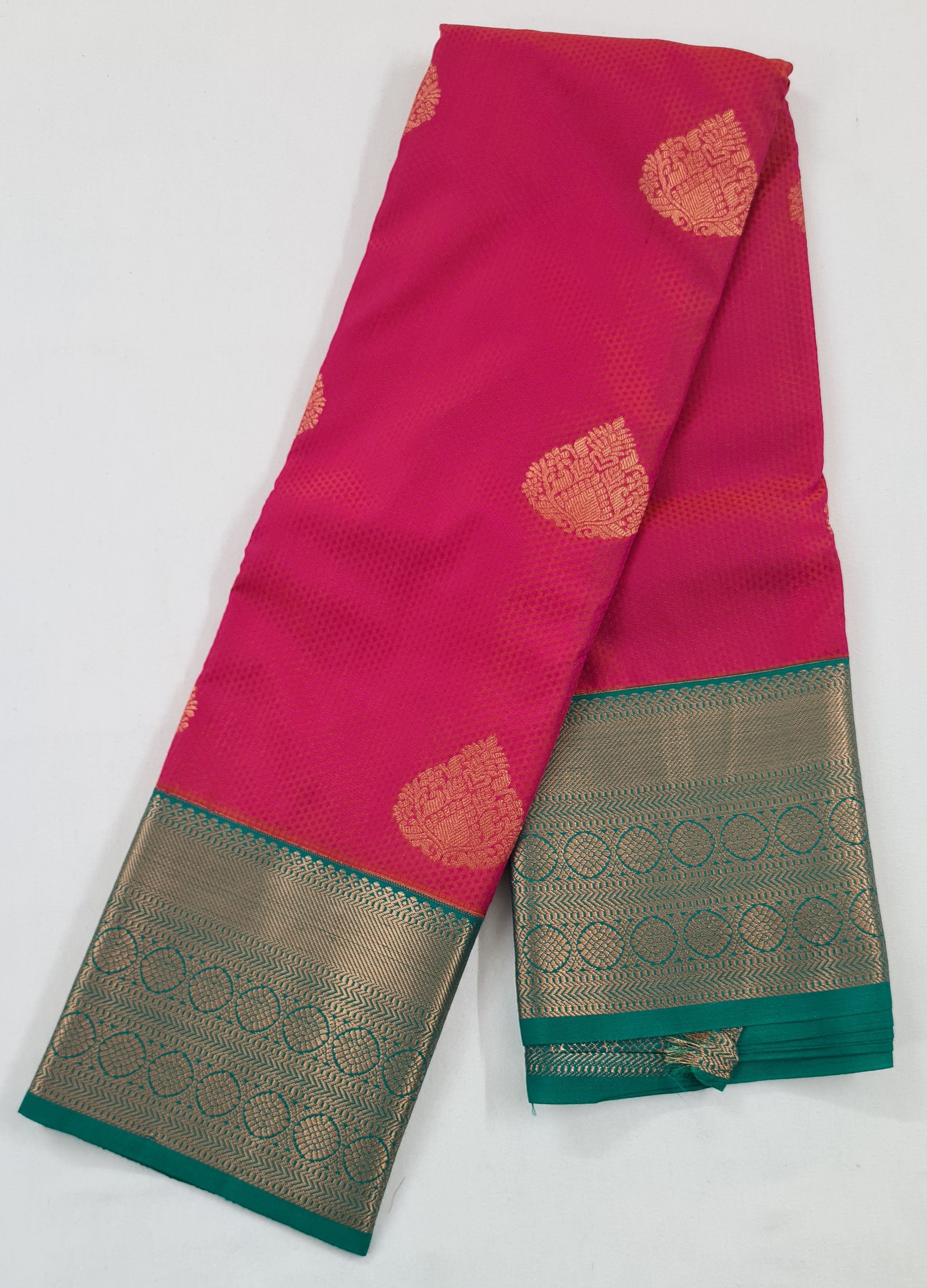 Kanchi Vegan Silk Saree With Contrast Blouse and Rich Jari Pallu