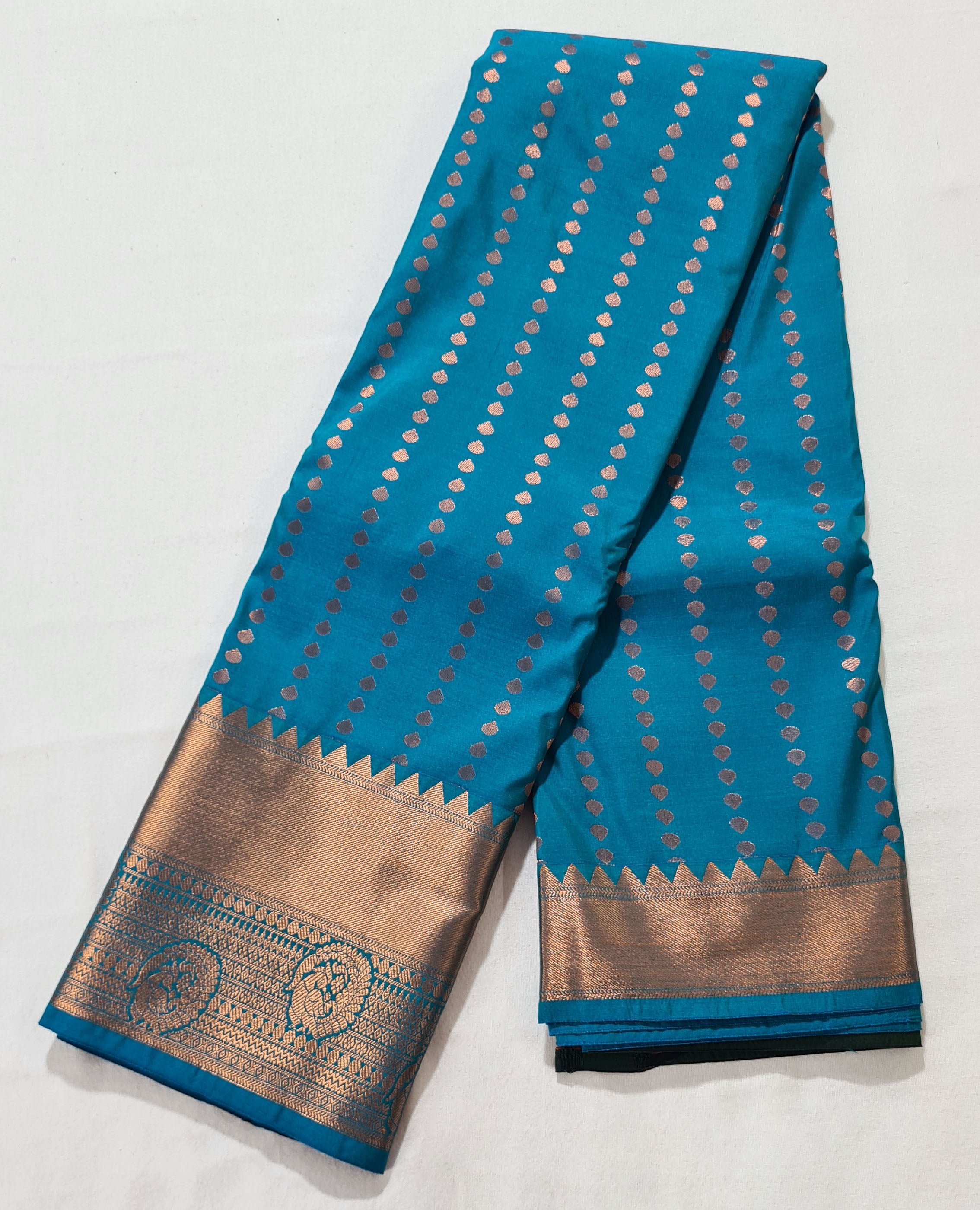 Kanchi Vegan Silk Saree With Contrast Blouse and Rich Jari Pallu