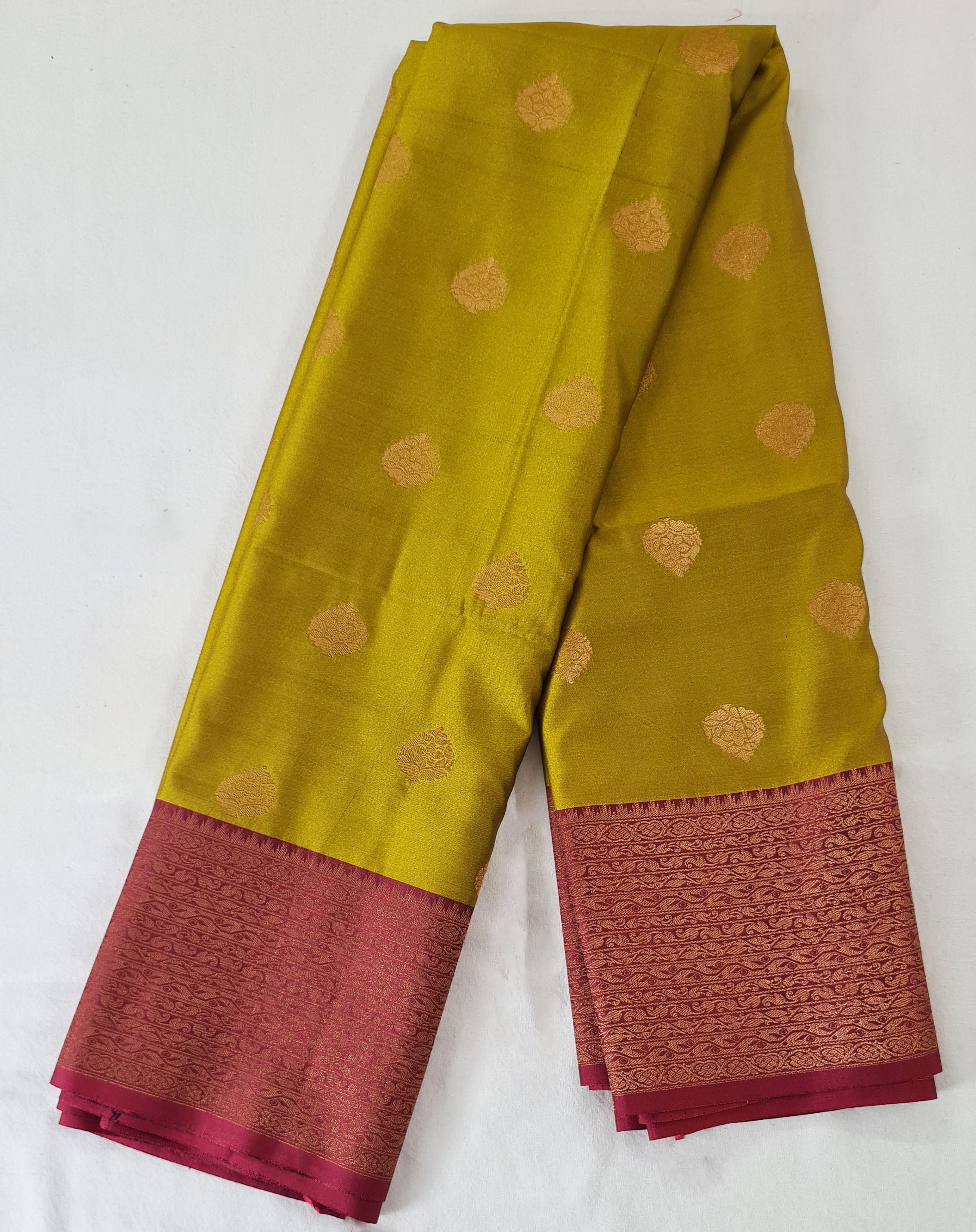 Kanchi Vegan Silk Saree With Contrast Blouse and Rich Jari Pallu