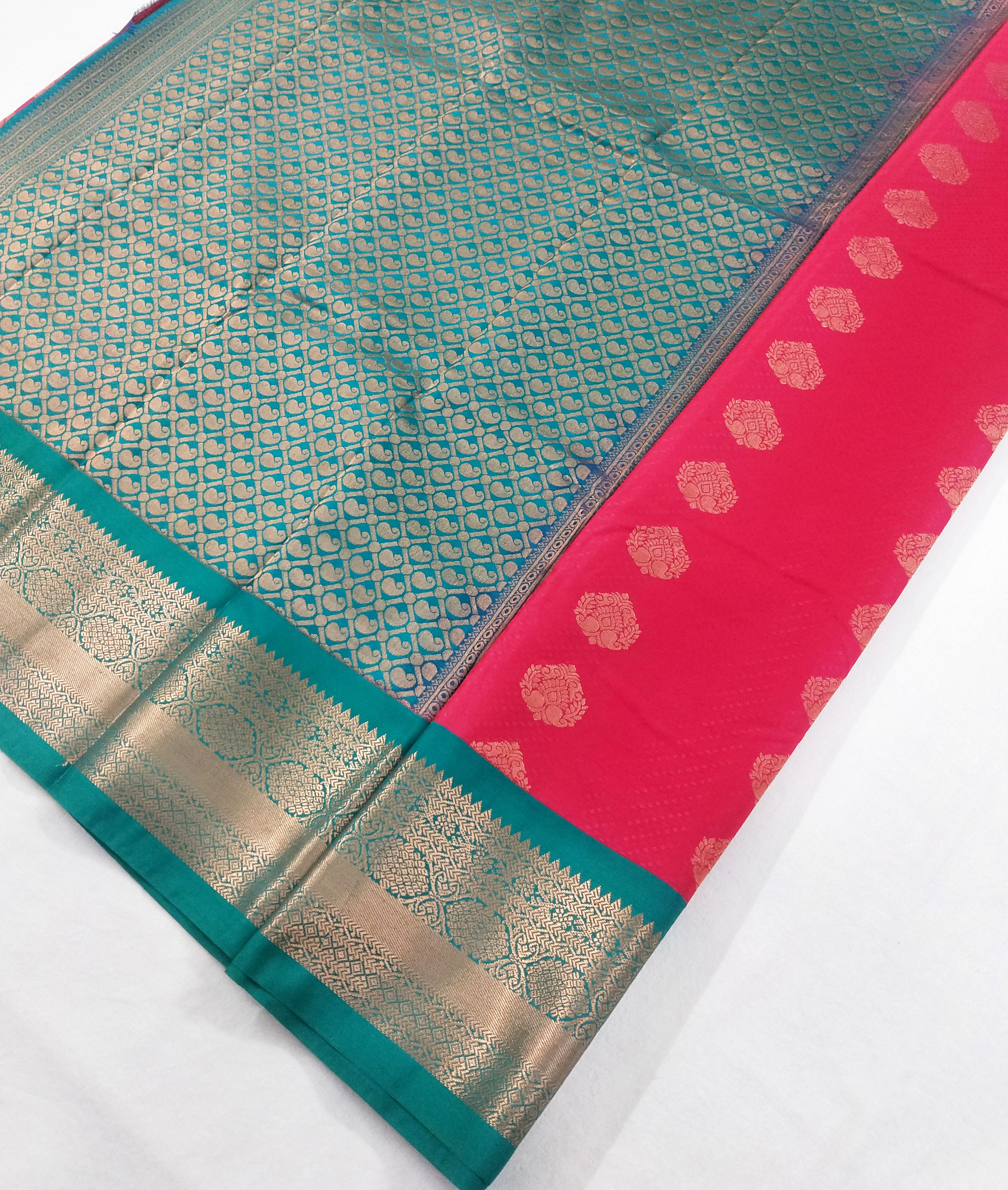 Kanchi Vegan Silk Saree With Contrast Blouse and Rich Jari Pallu