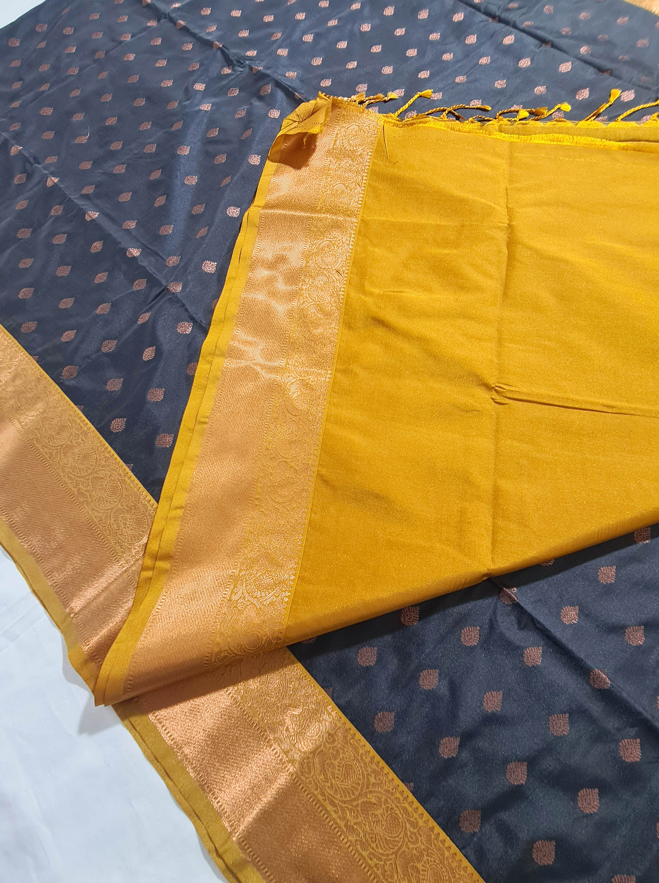 Kanchi Vegan Silk Saree With Contrast Blouse and Rich Jari Pallu