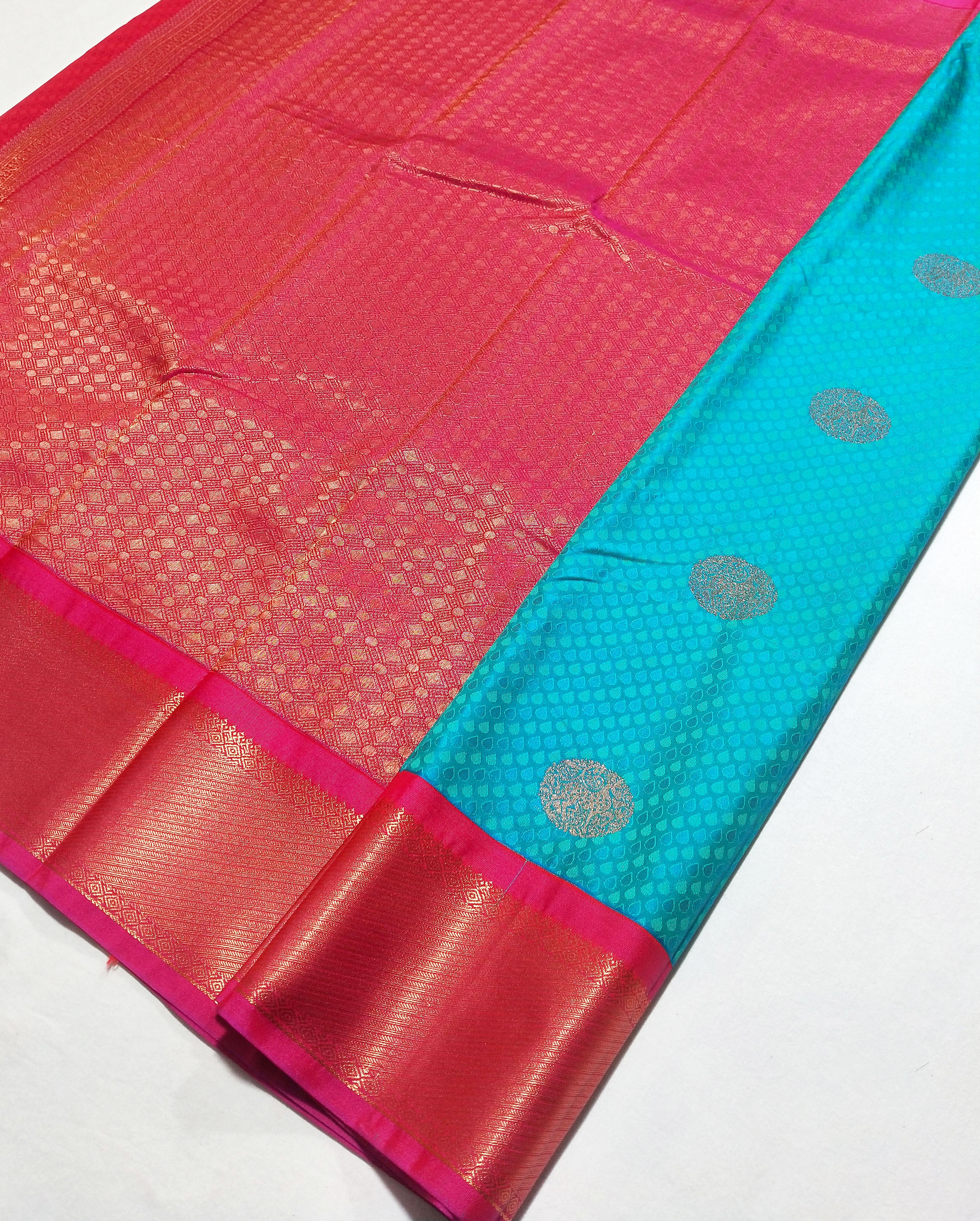 Kanchi Vegan Silk Saree With Contrast Blouse and Rich Jari Pallu