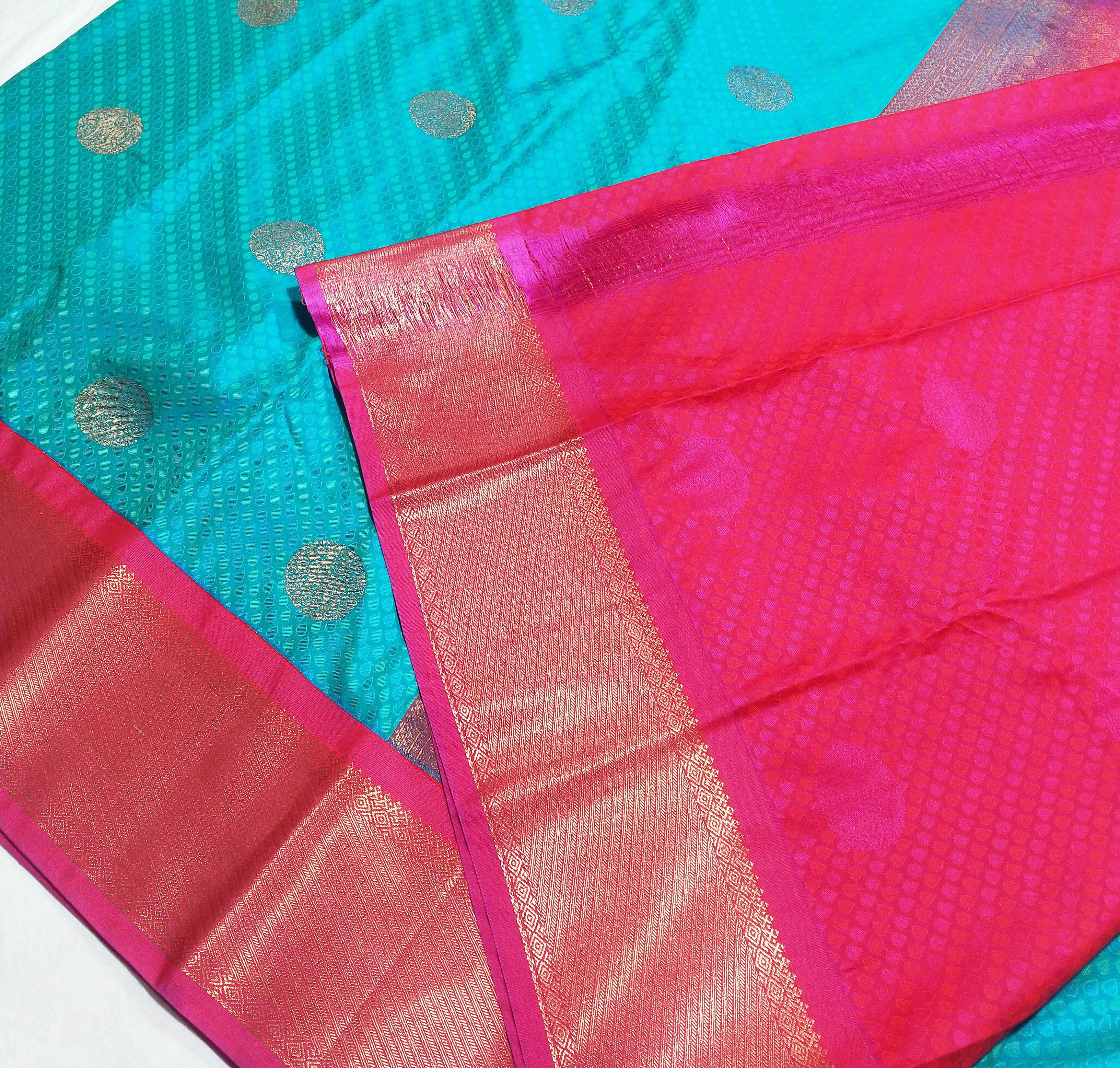 Kanchi Vegan Silk Saree With Contrast Blouse and Rich Jari Pallu