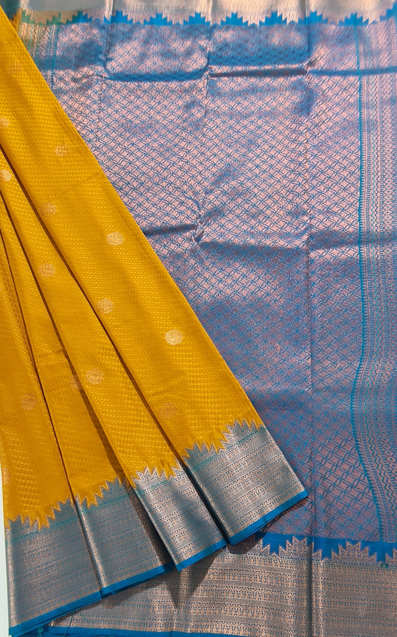 Kanchi Vegan Silk Saree With Contrast Blouse and Rich Jari Pallu