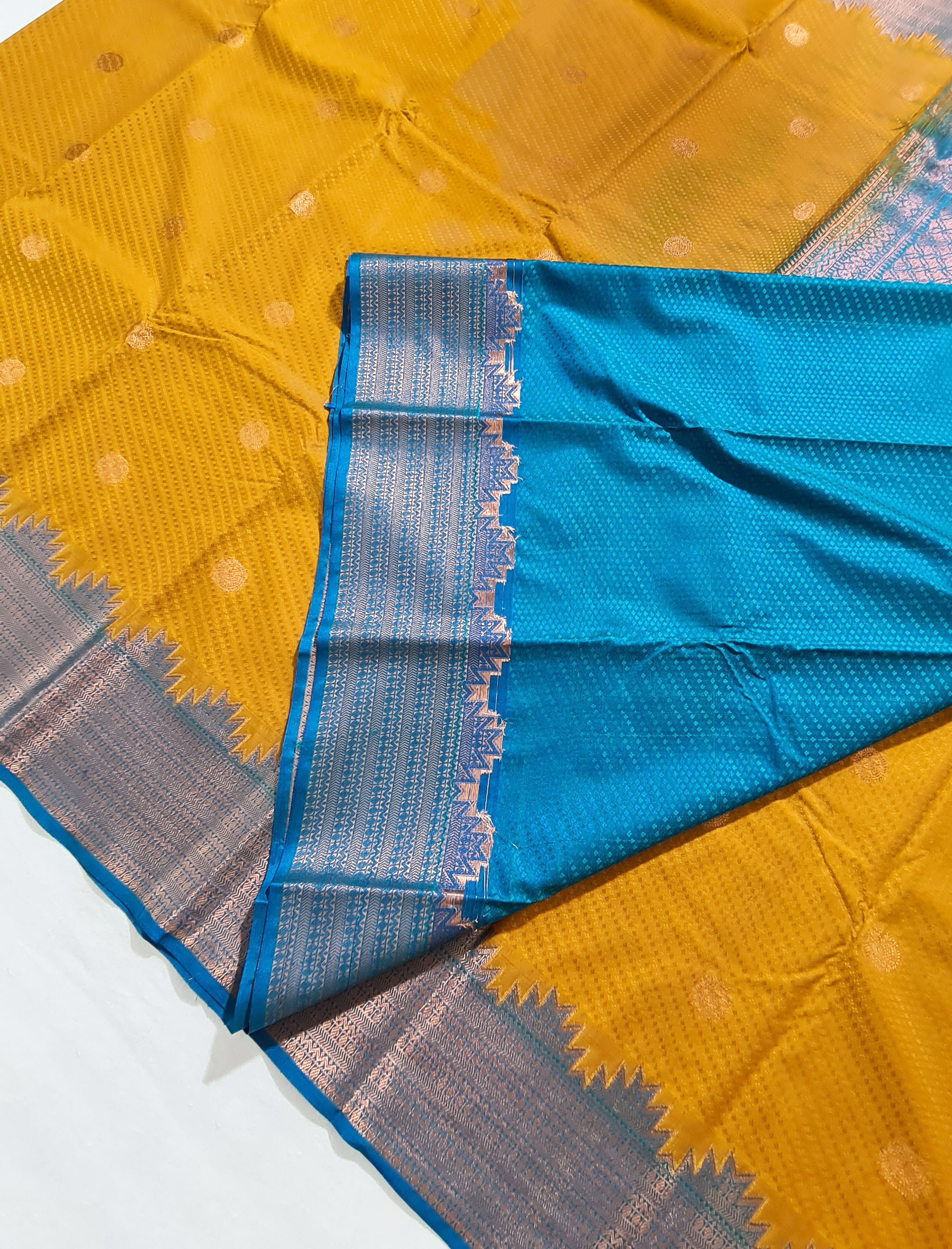 Kanchi Vegan Silk Saree With Contrast Blouse and Rich Jari Pallu