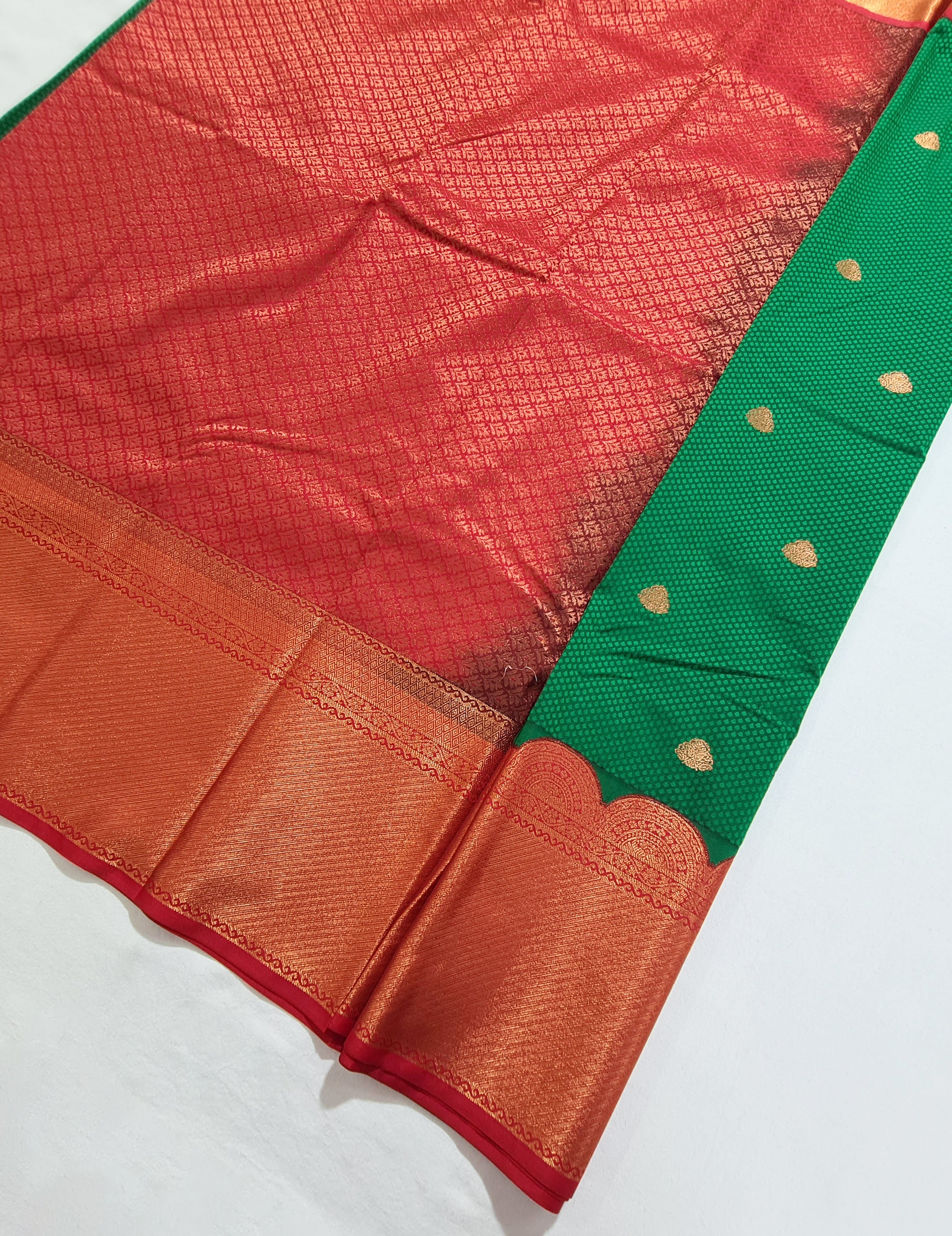 Kanchi Vegan Silk Saree With Contrast Blouse and Rich Jari Pallu