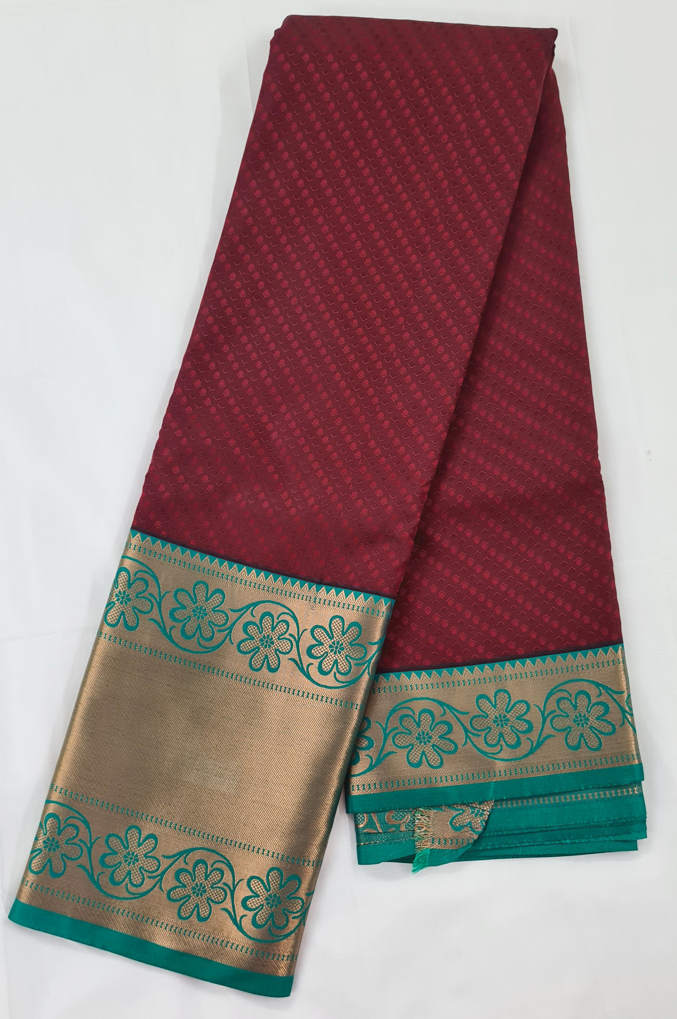 Kanchi Vegan Silk Saree with Contrast Blouse and Rich Jari Pallu