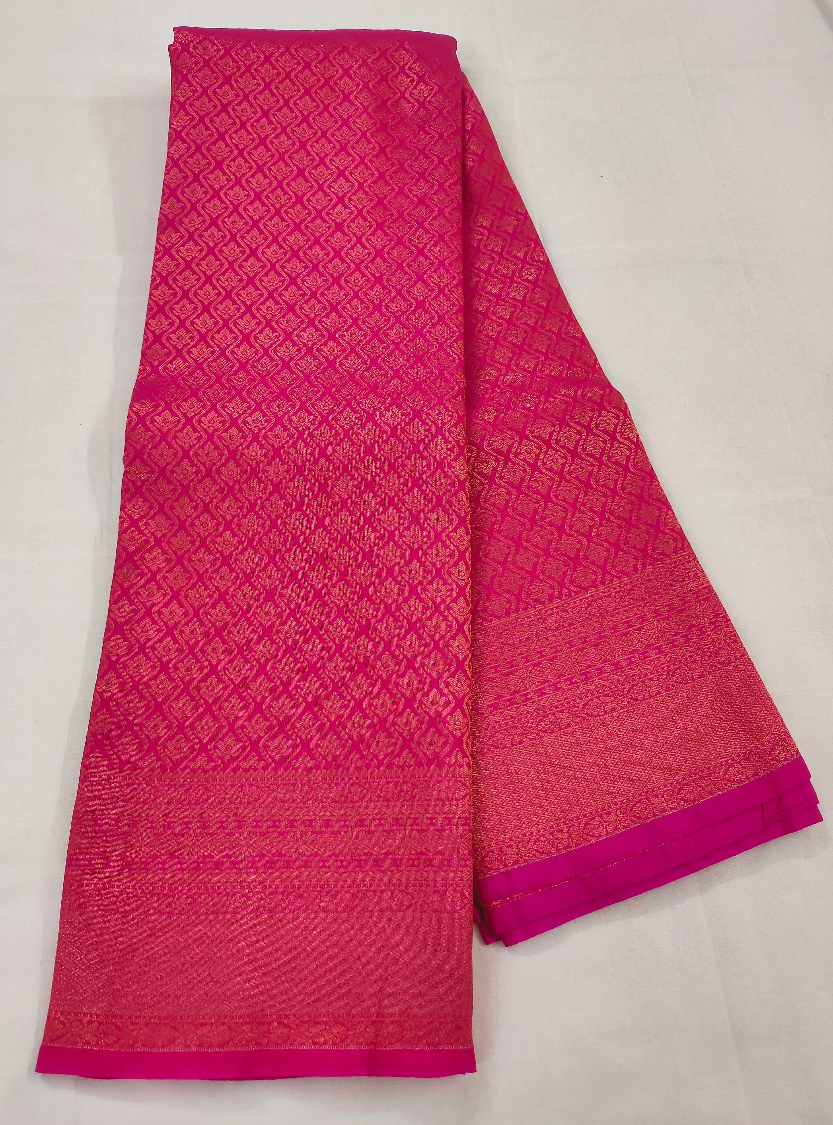 Kanchi Vegan Silk Saree with Contrast Blouse and Rich Jari Pallu