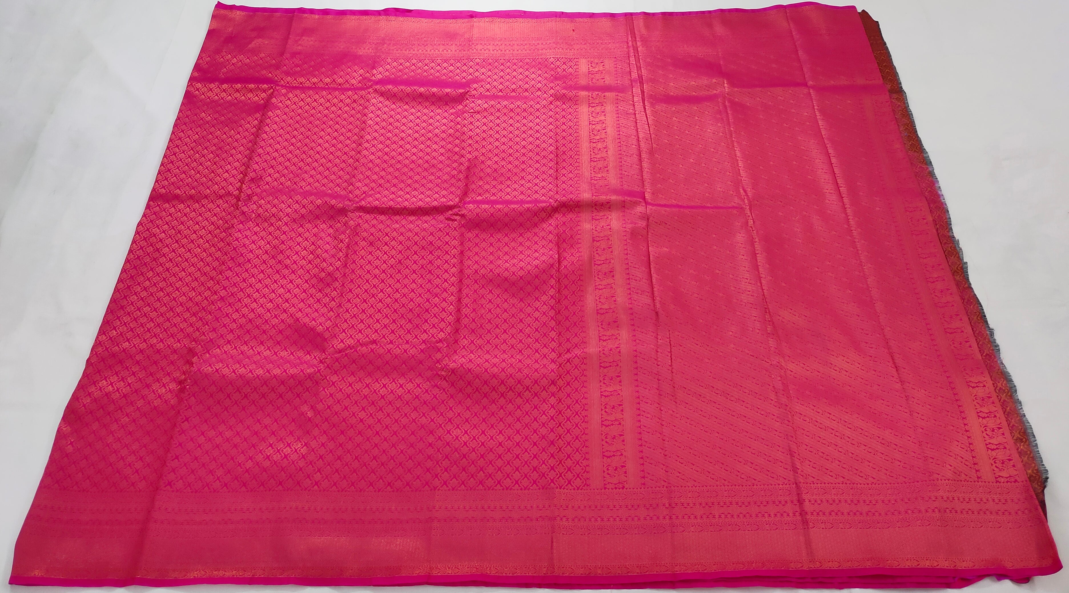 Kanchi Vegan Silk Saree with Contrast Blouse and Rich Jari Pallu