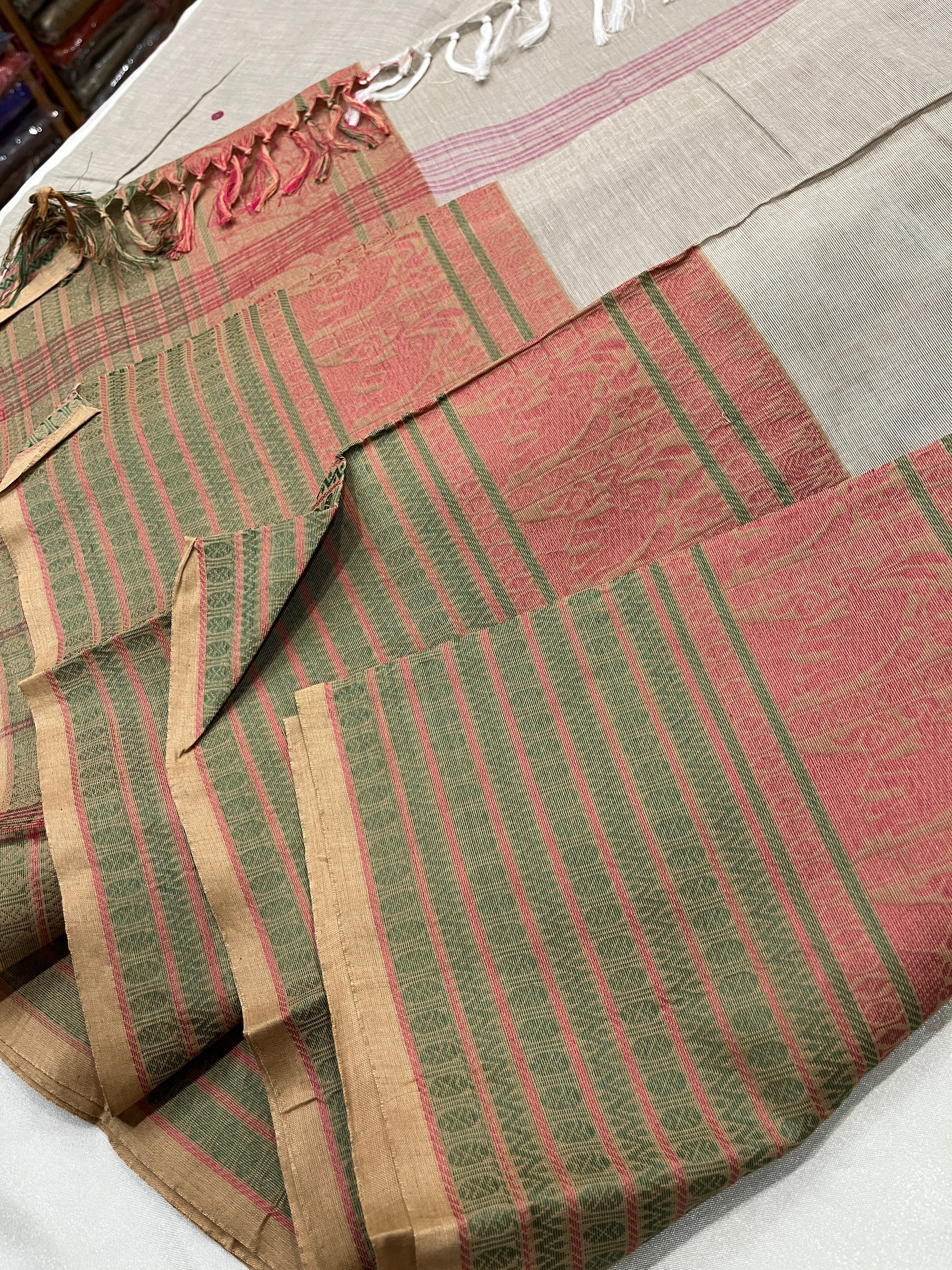 Kanchipuram 100 count pure cotton Saree with running blouse and lined pallu