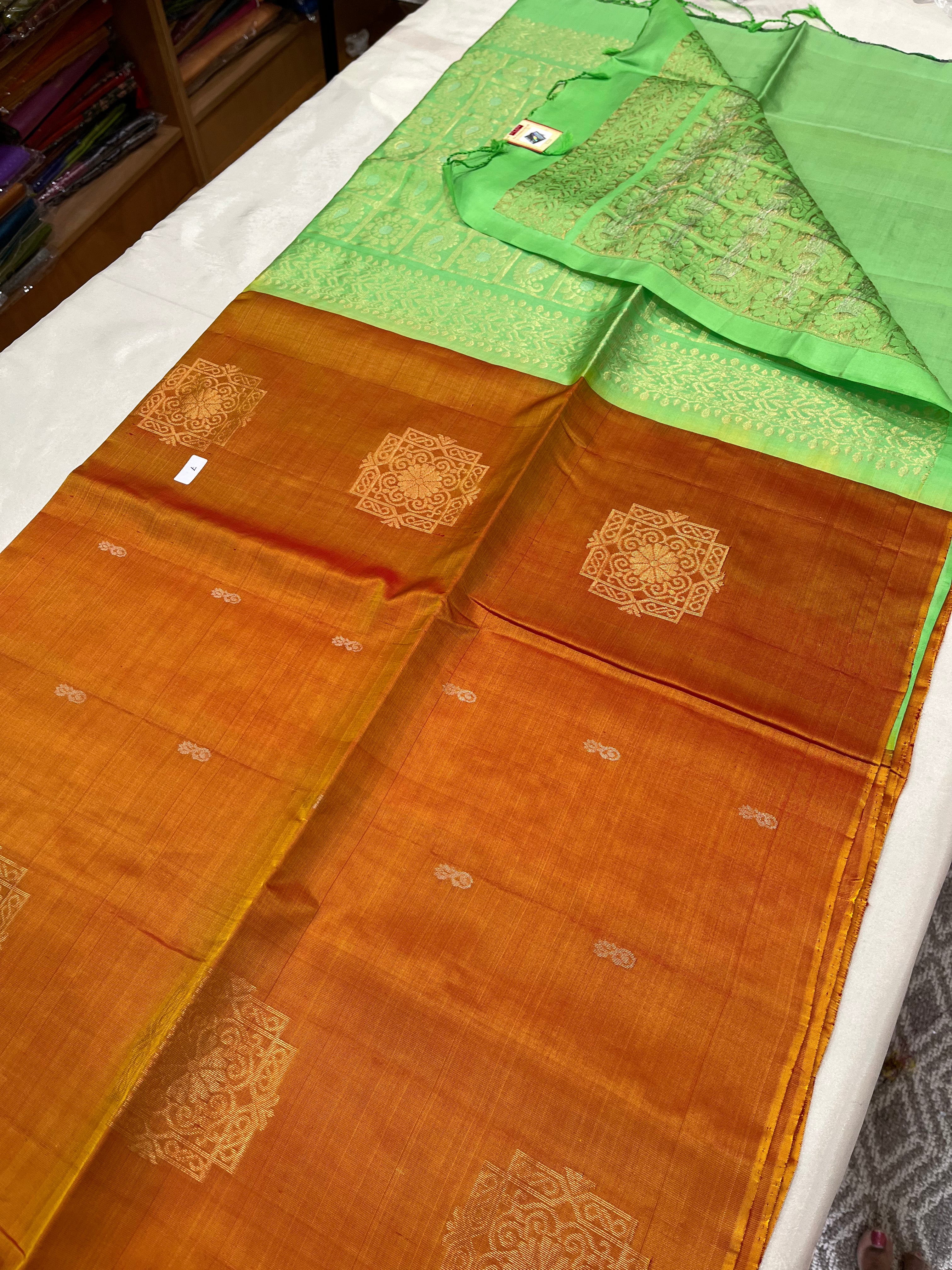 Handwoven Unique Pure Soft silk saree