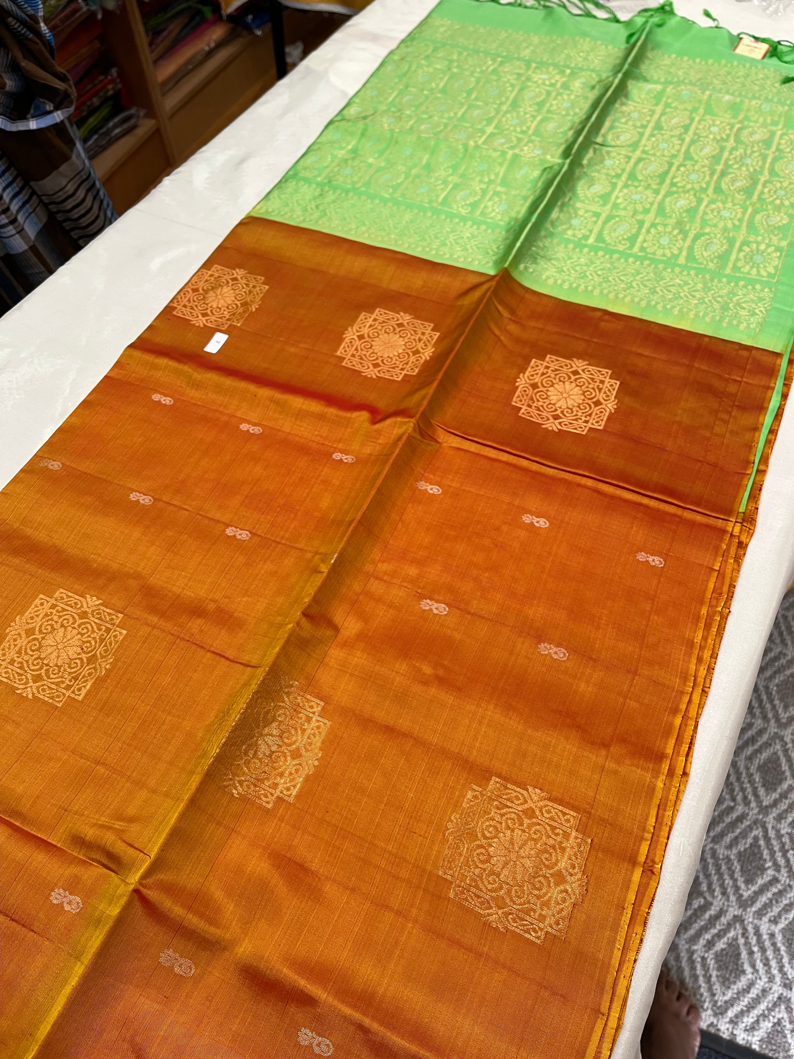 Handwoven Unique Pure Soft silk saree