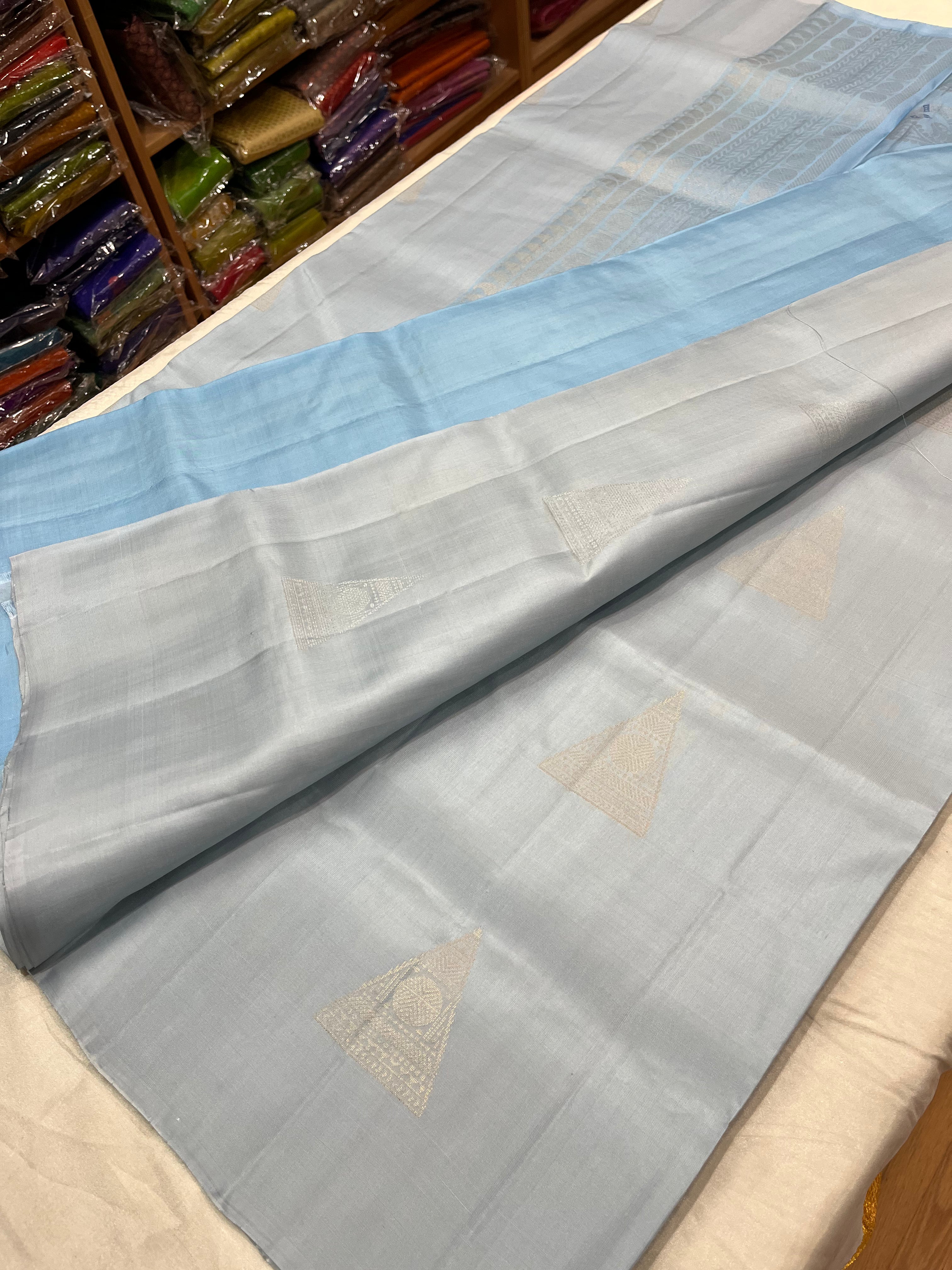 Handwoven Unique Pure Soft silk saree