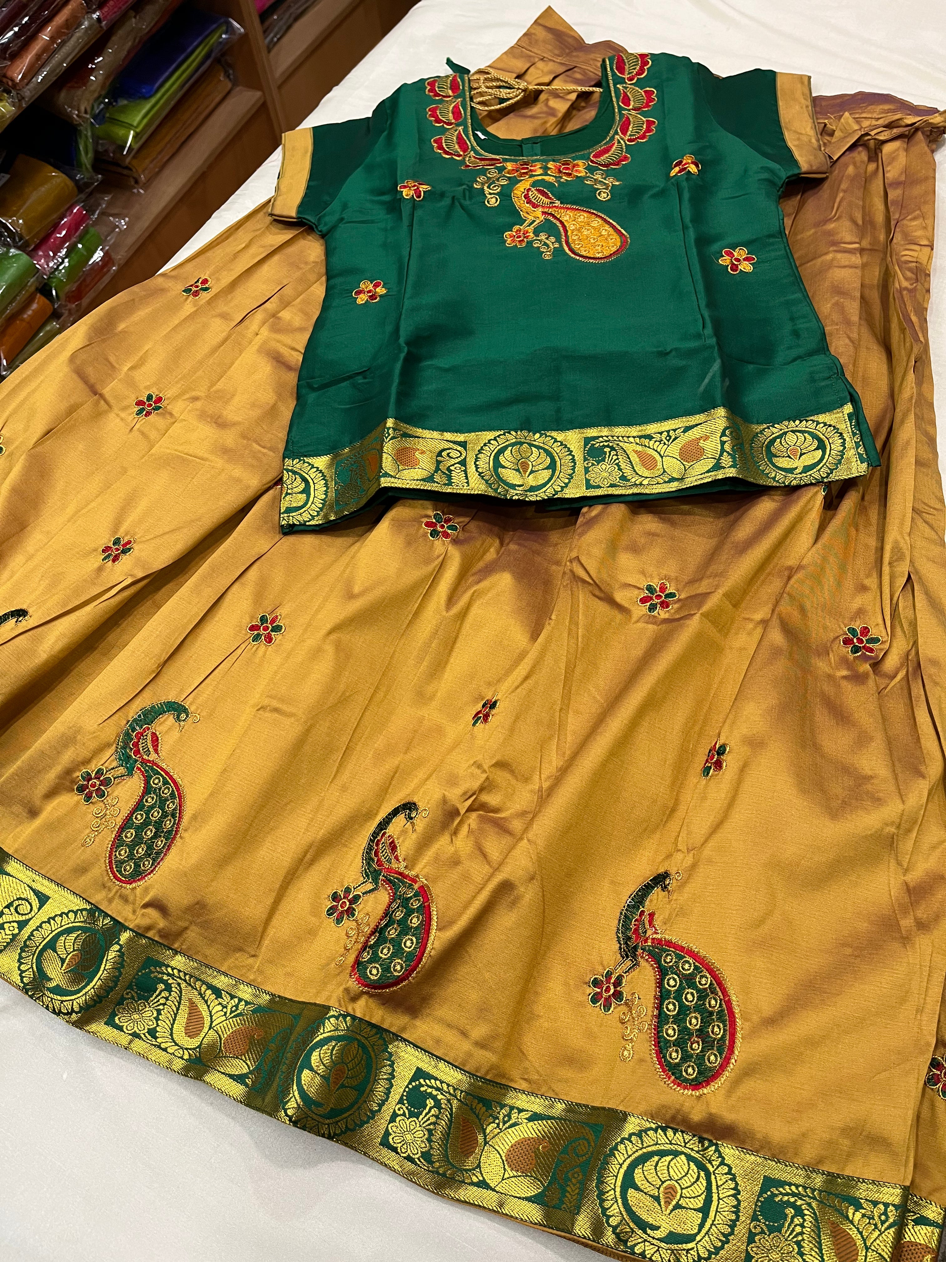 Traditional pattu pavadai