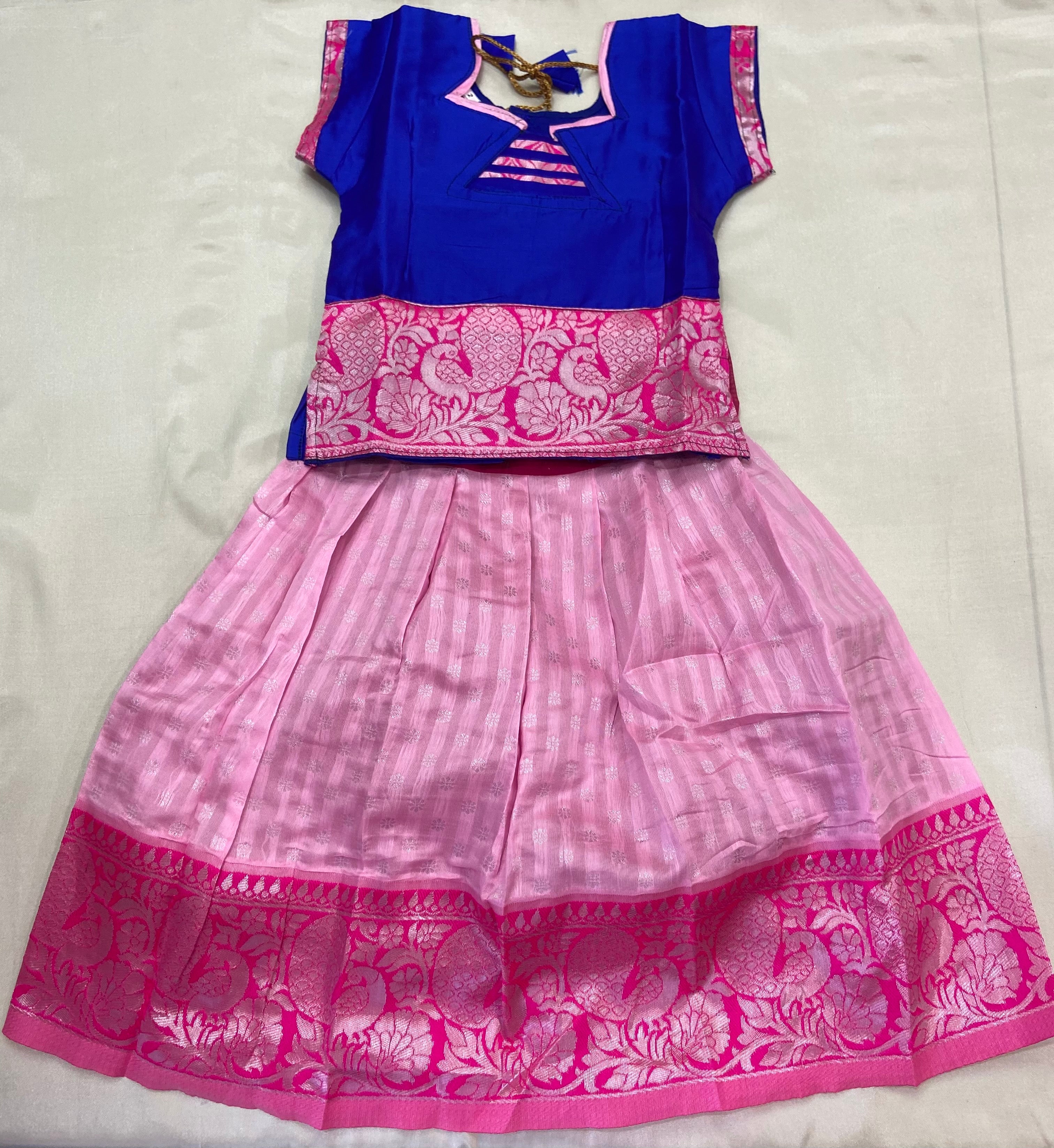 Traditional pattu pavadai
